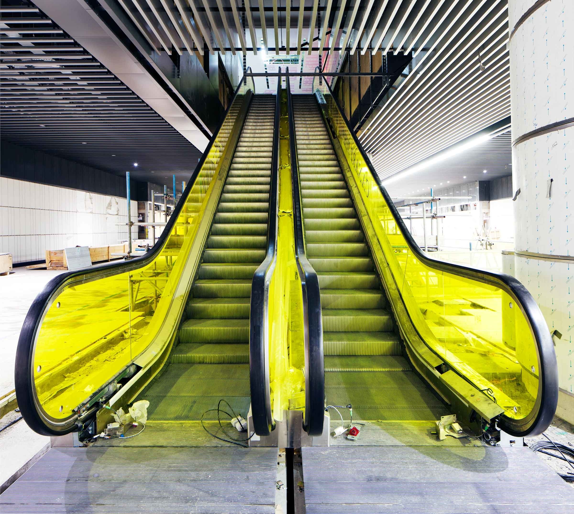 Watch London Crossrail Workers Install 54 Escalators in 2 Minutes ...