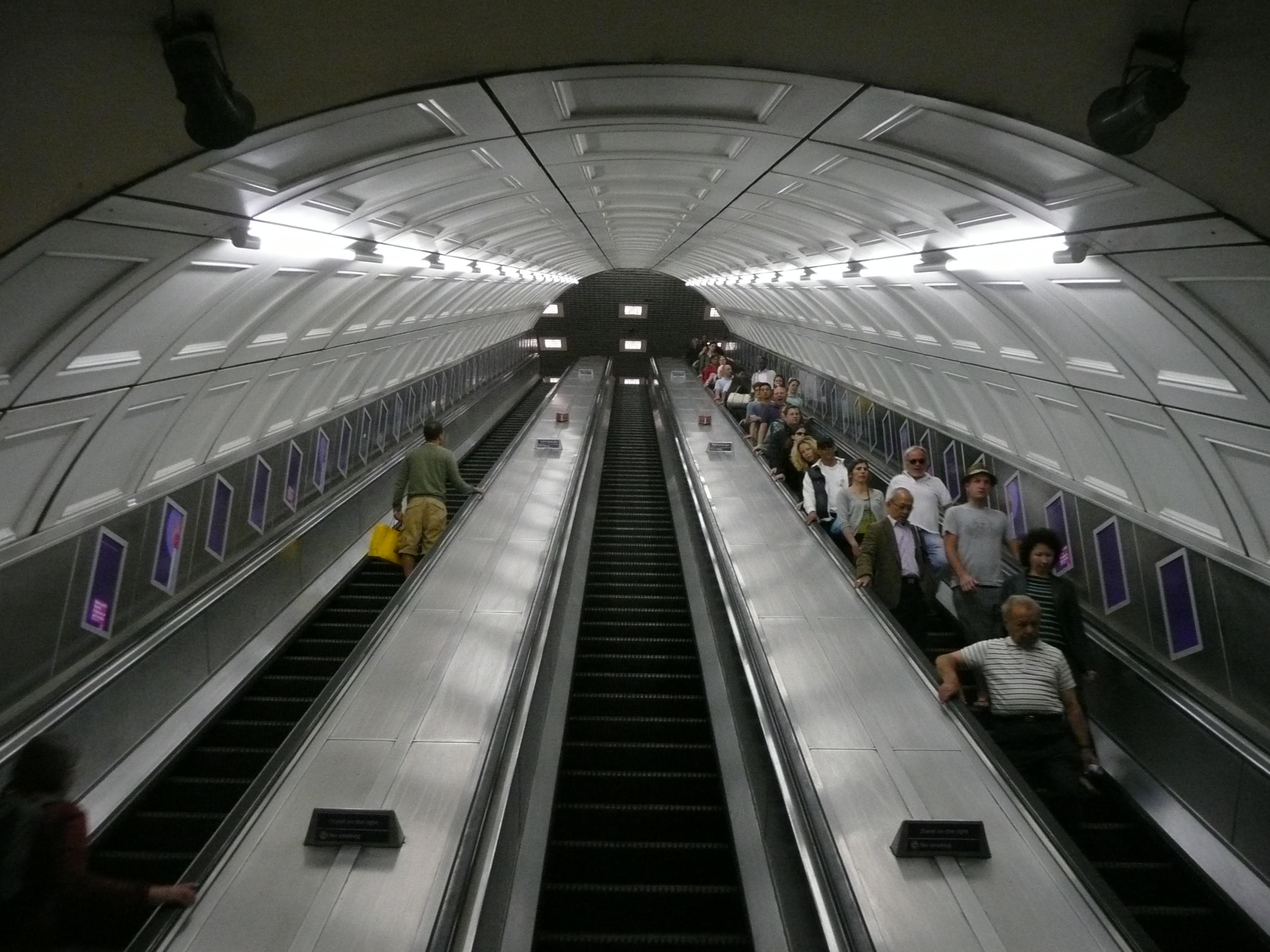 File:Escalators at Liverpool Street tube station, London looking up ...