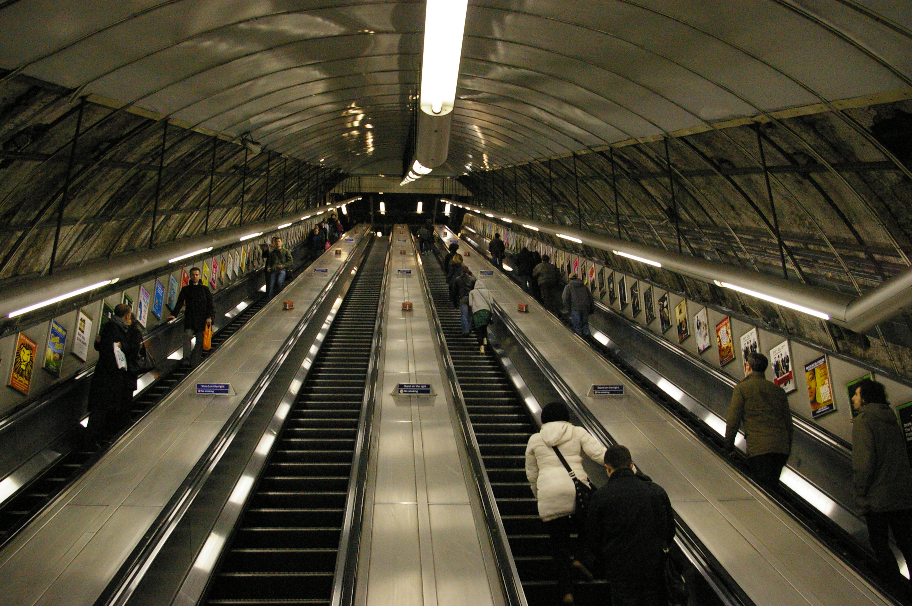 Should You Walk or Stand on the Escalator? - KineSophy
