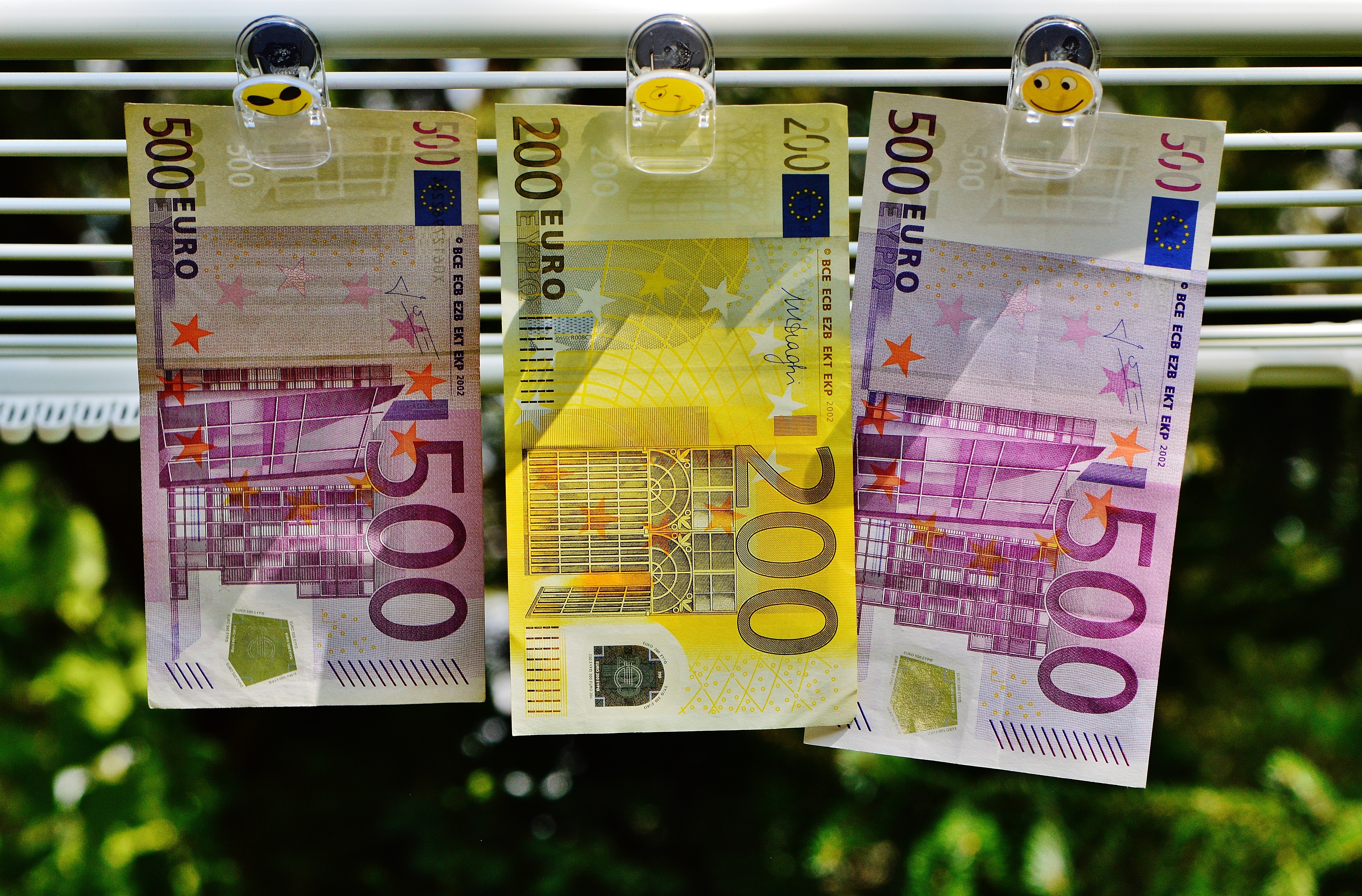 200 Euro Between 500 Euro · Free Stock Photo