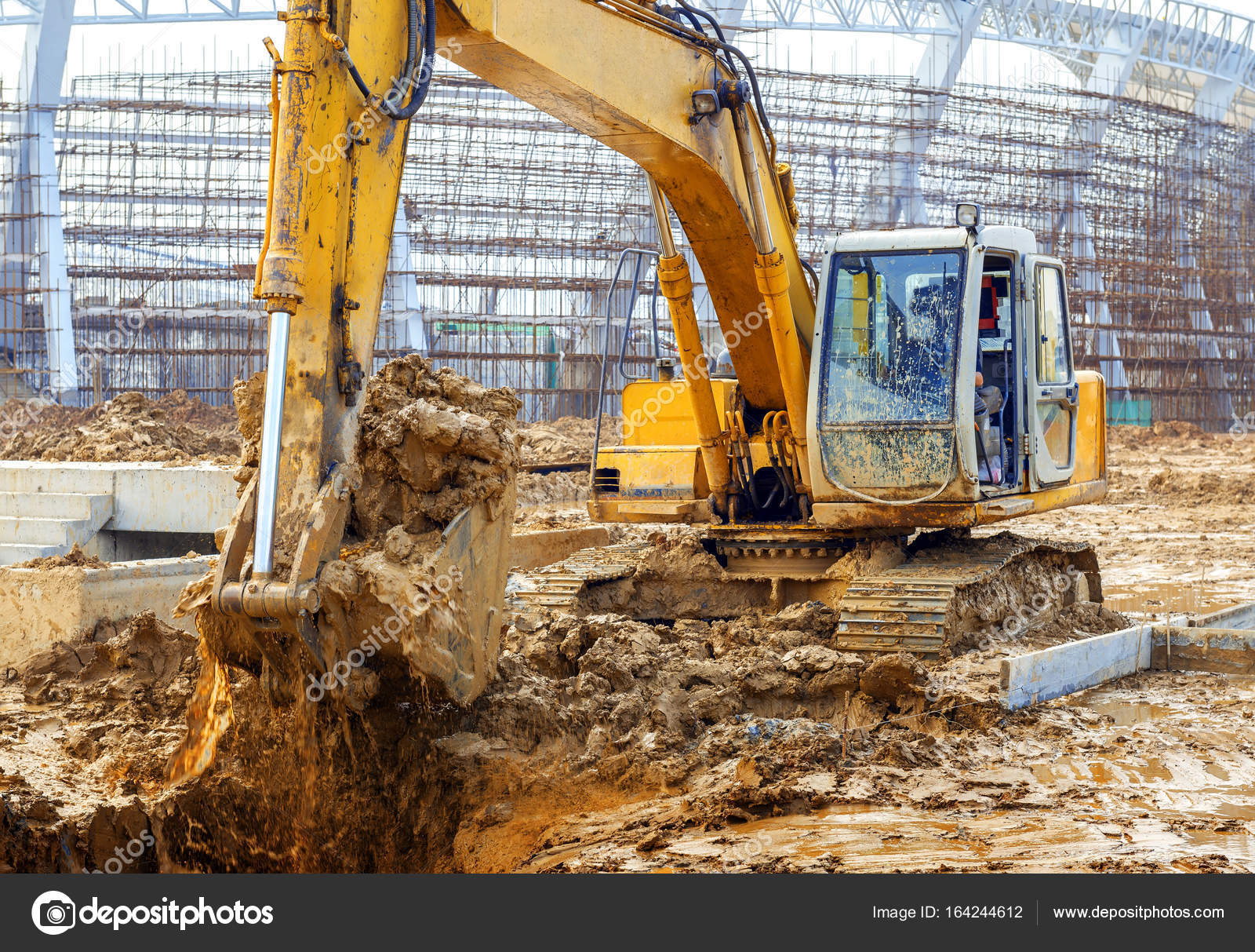 Excavator at work — Stock Photo © gyn9037 #164244612