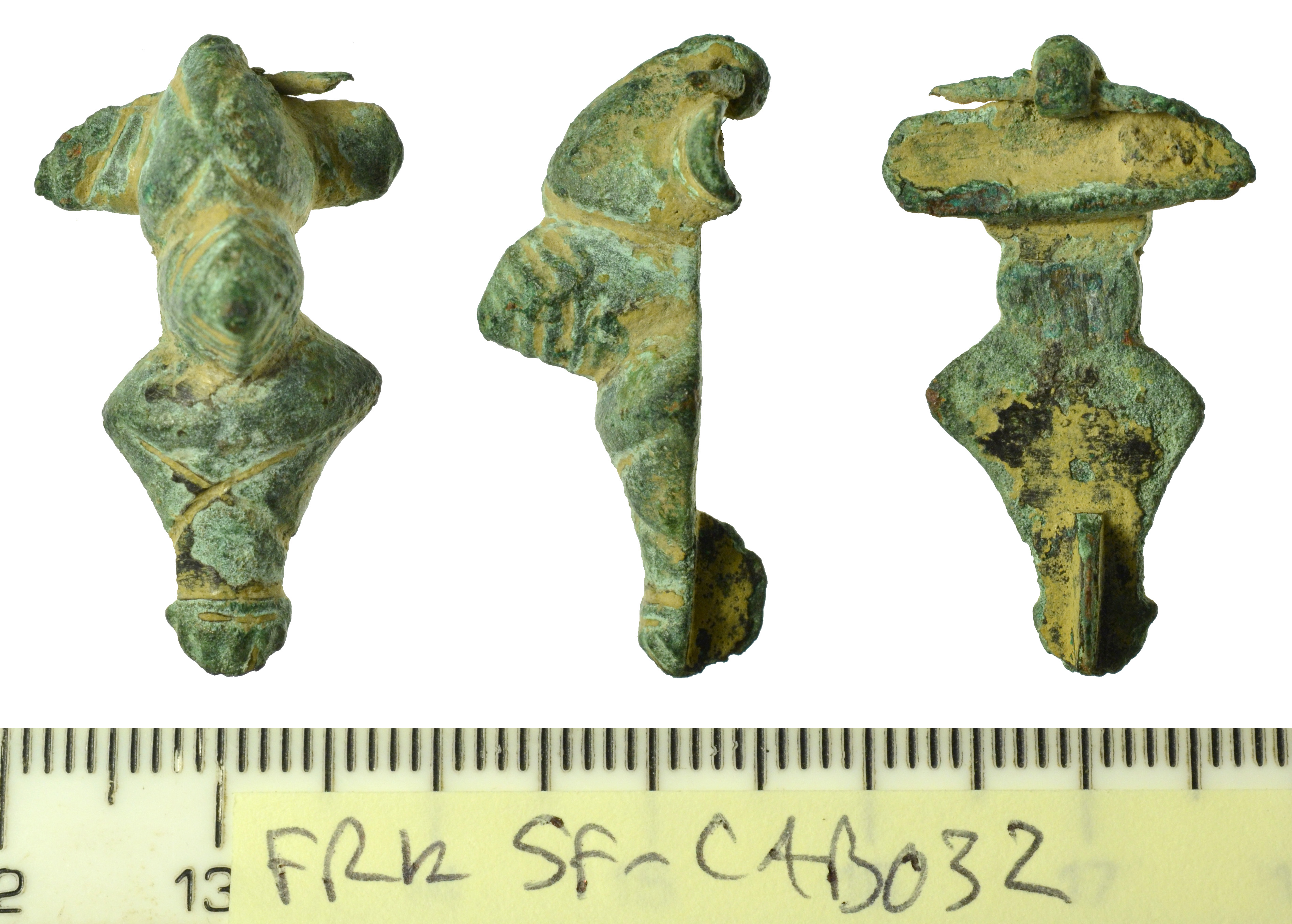 File:Roman Reversed Fantail brooch (FindID 589720).jpg - Wikimedia ...