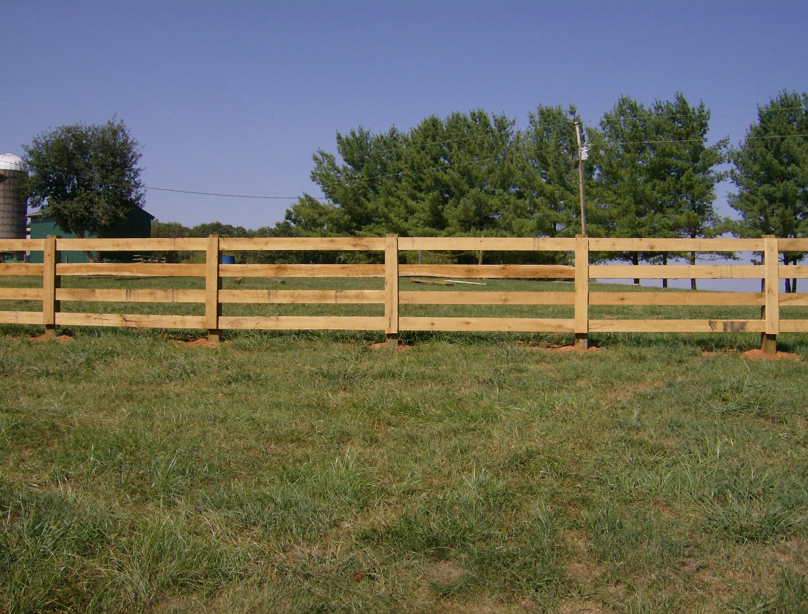 Larry Chattin & Sons: Farm fencing