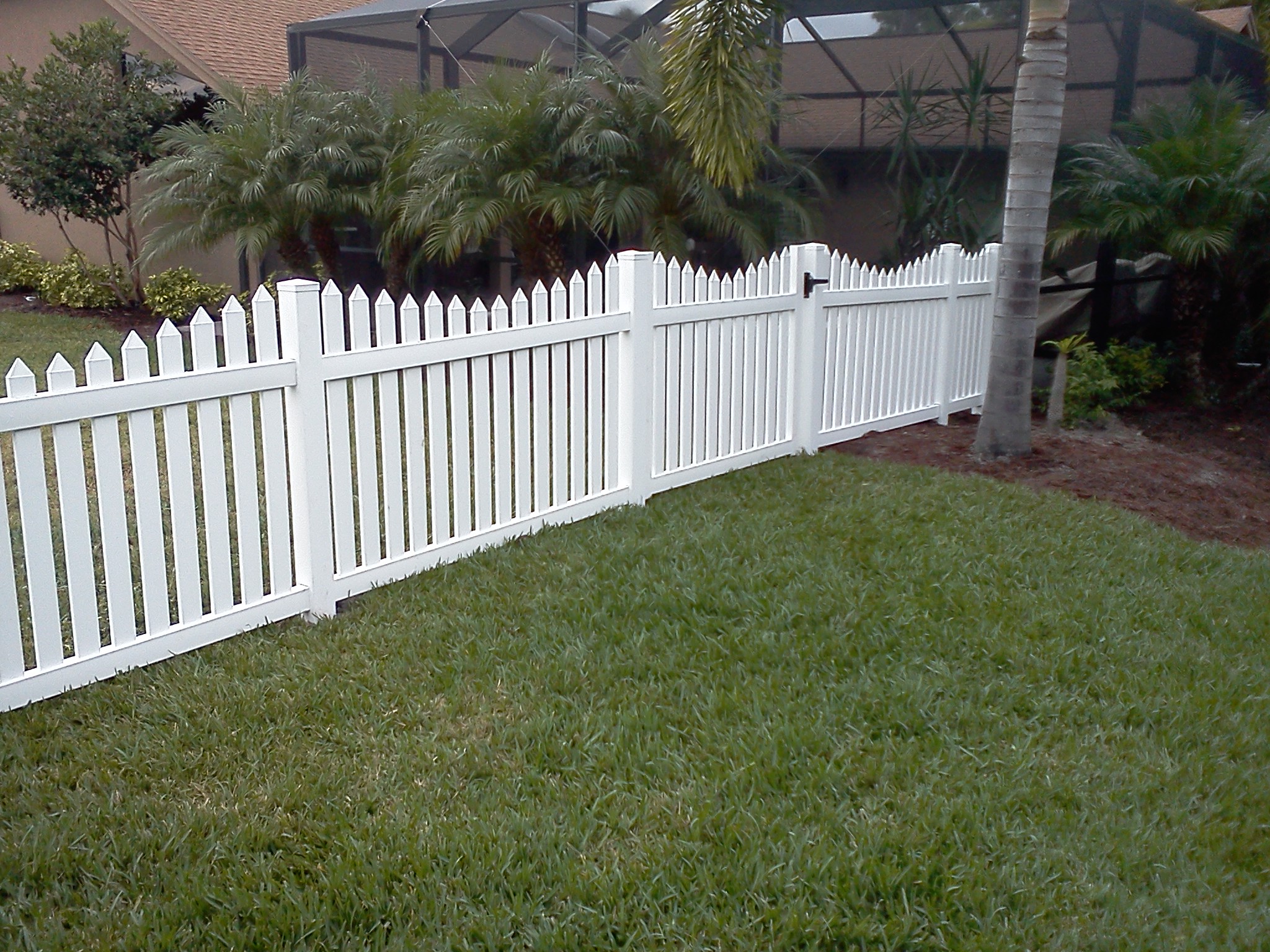 Welcome to Eagle Fence Corp | Cape Coral Fence Company