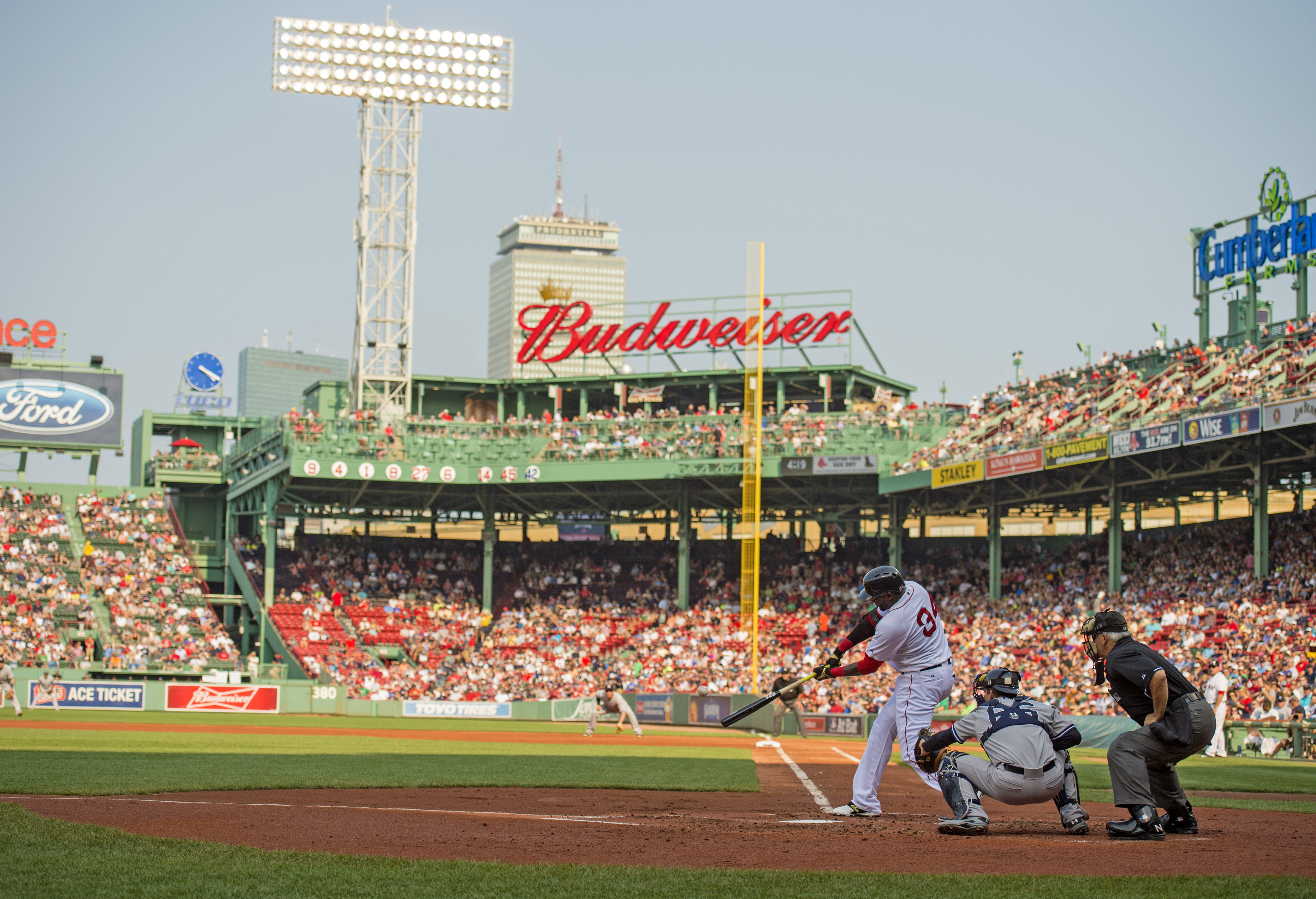 Fenway Park: Boston Bans Smokeless Tobacco At Park, Other City ...