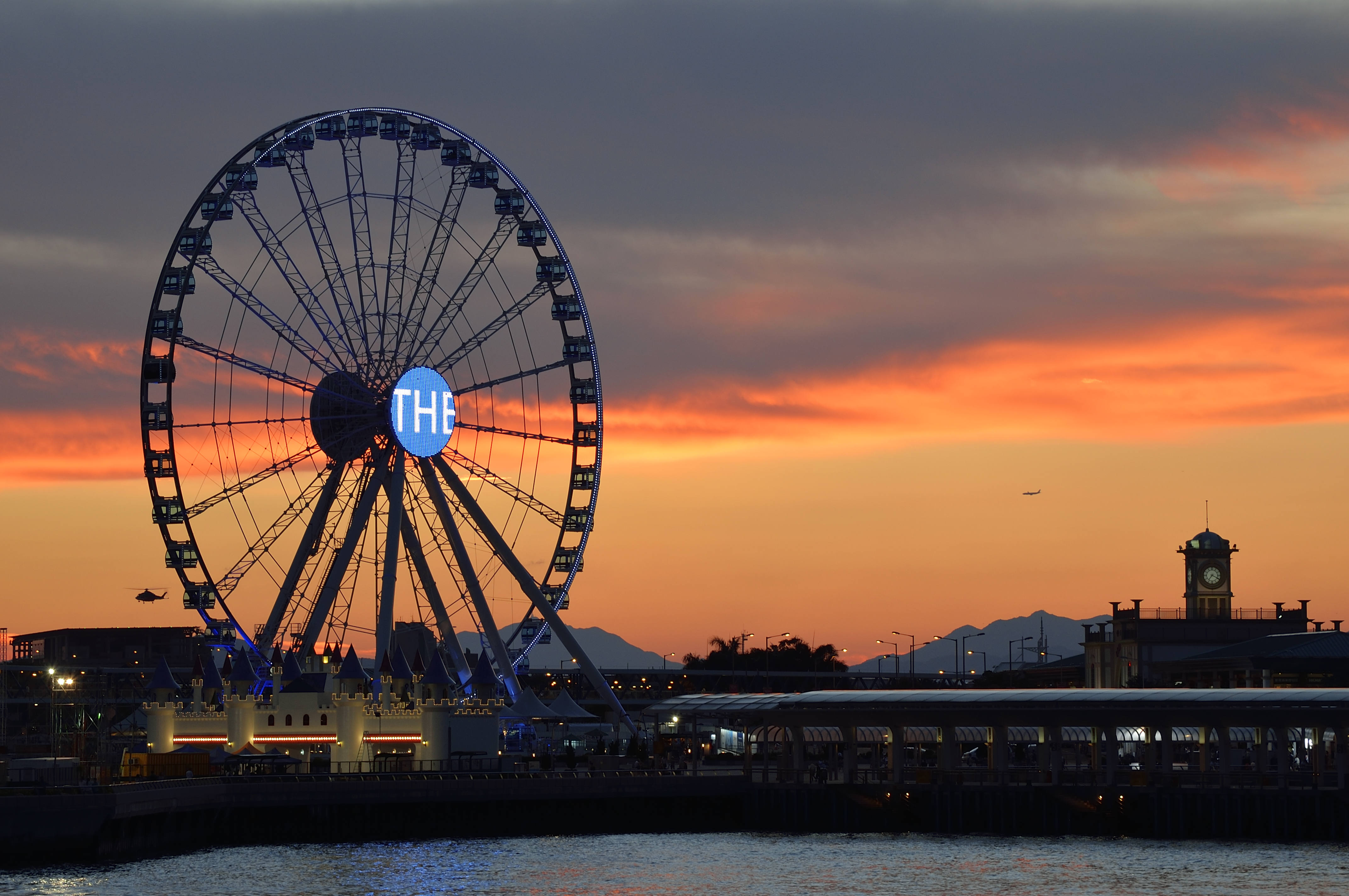 Hong Kong's Ferris wheel to reopen after three months' halt - Nikkei ...
