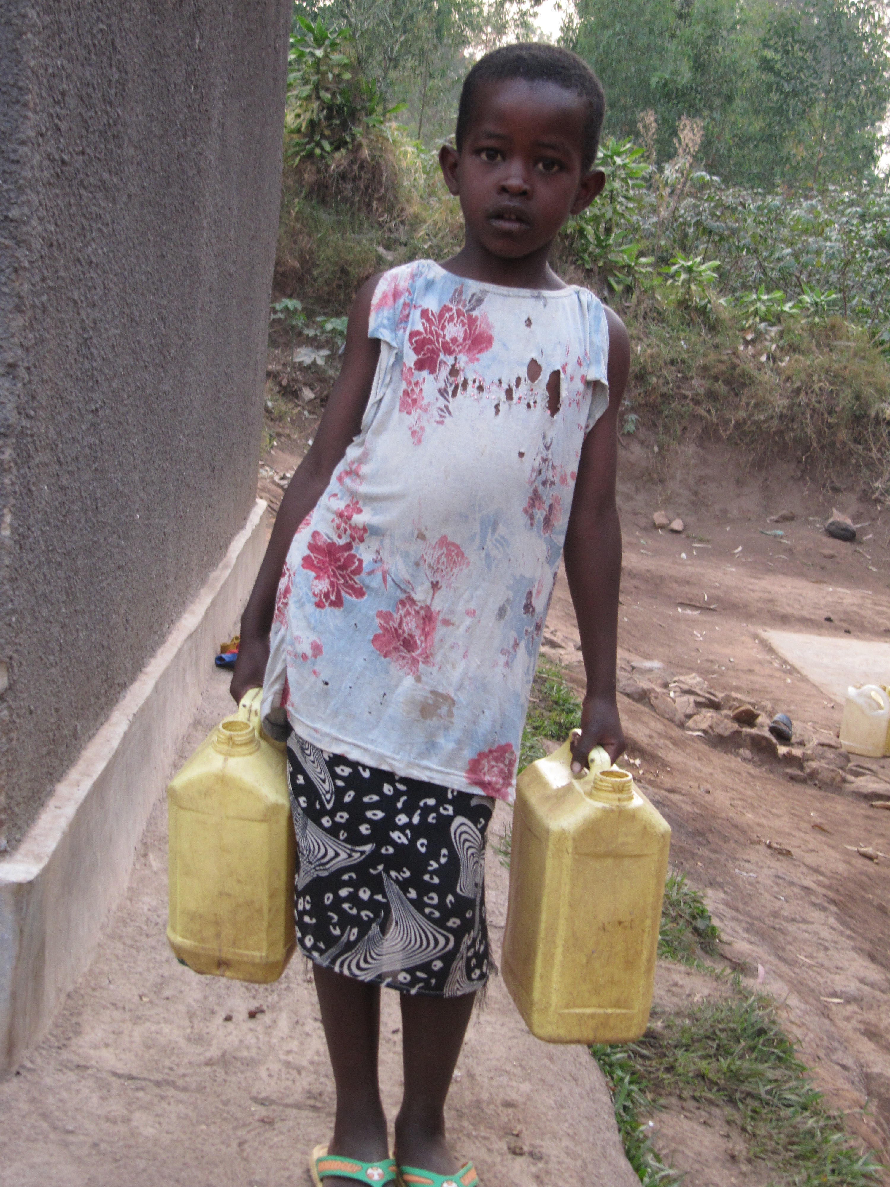 Rwanda: Fetching water