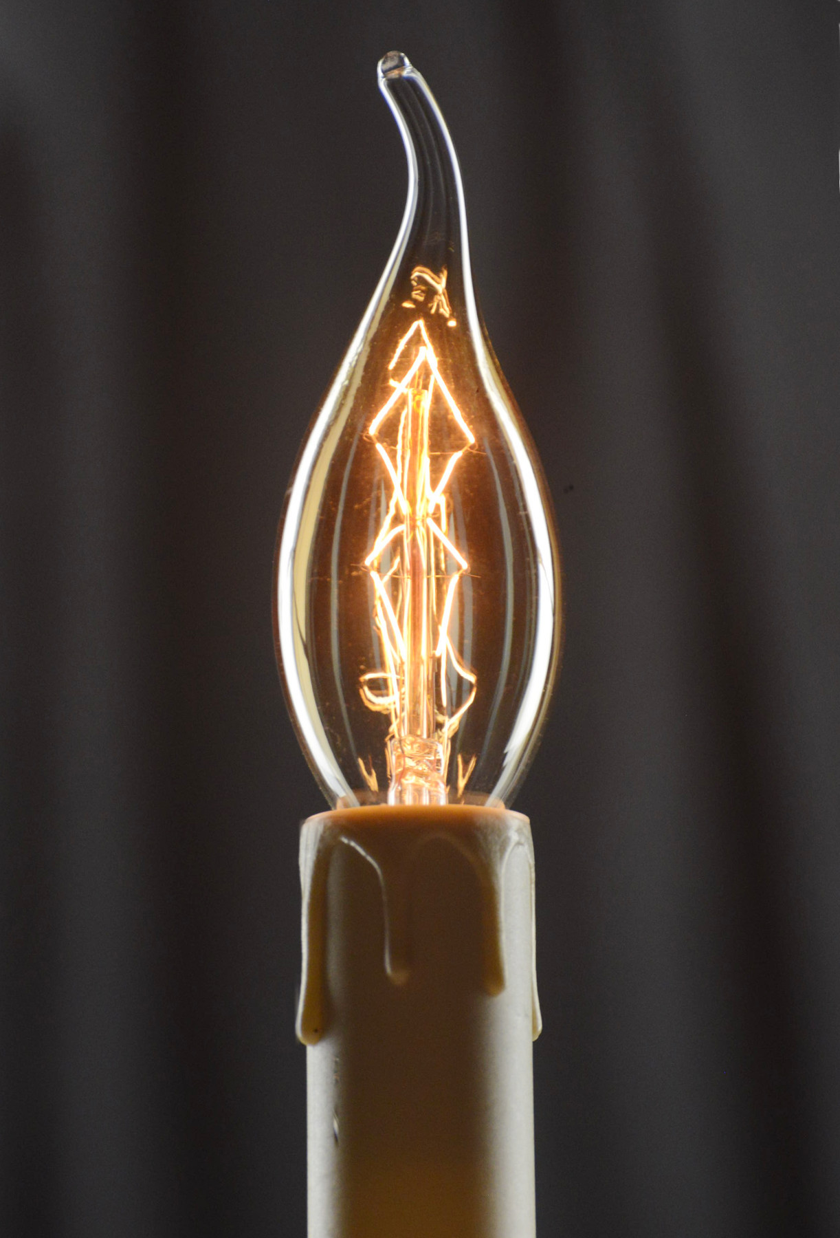 Bent Tip Candle Filament Bulb 40W | Candle Bulbs