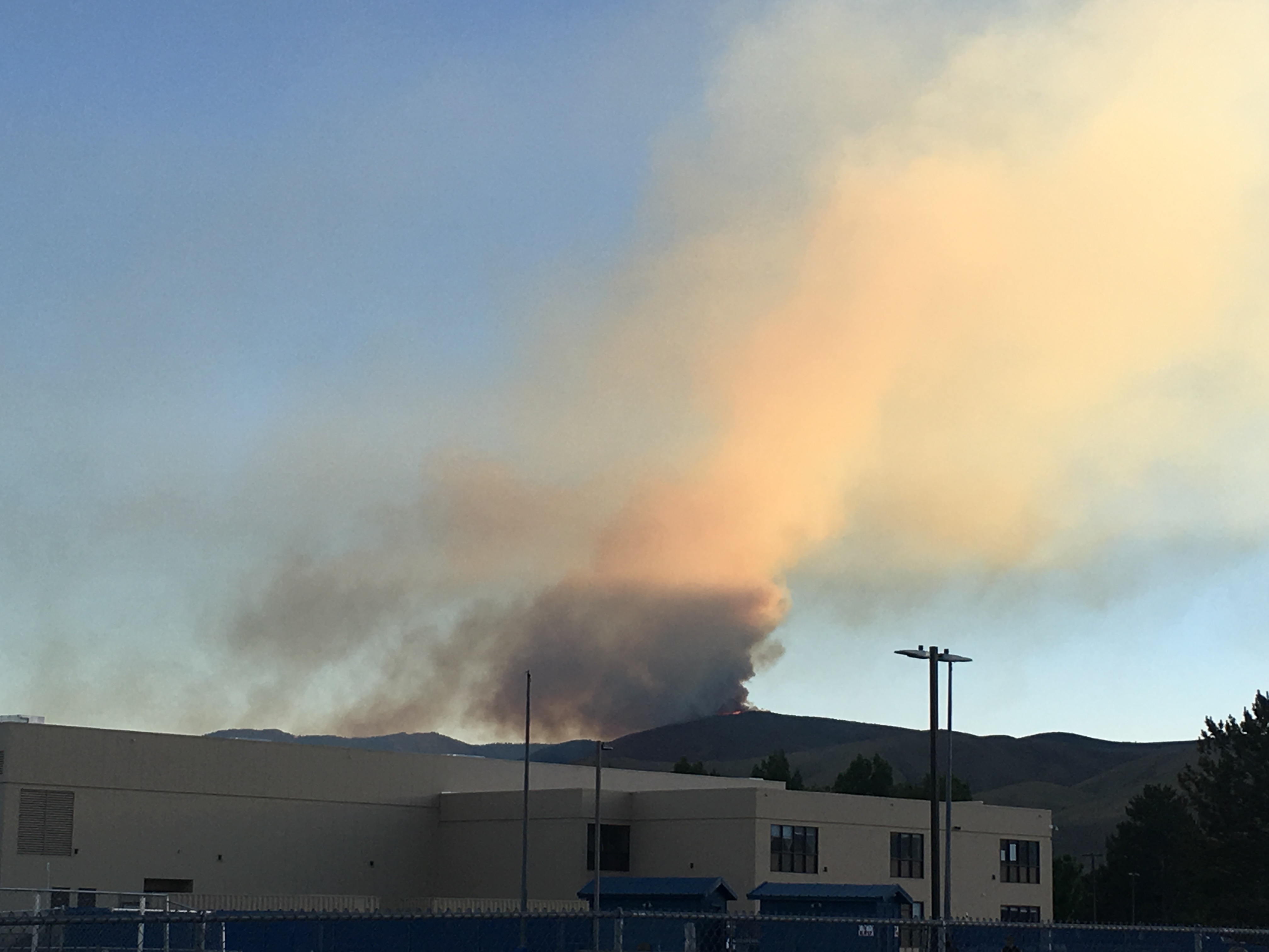 Voluntary evacuations lifted for Voltaire Fire in Carson City