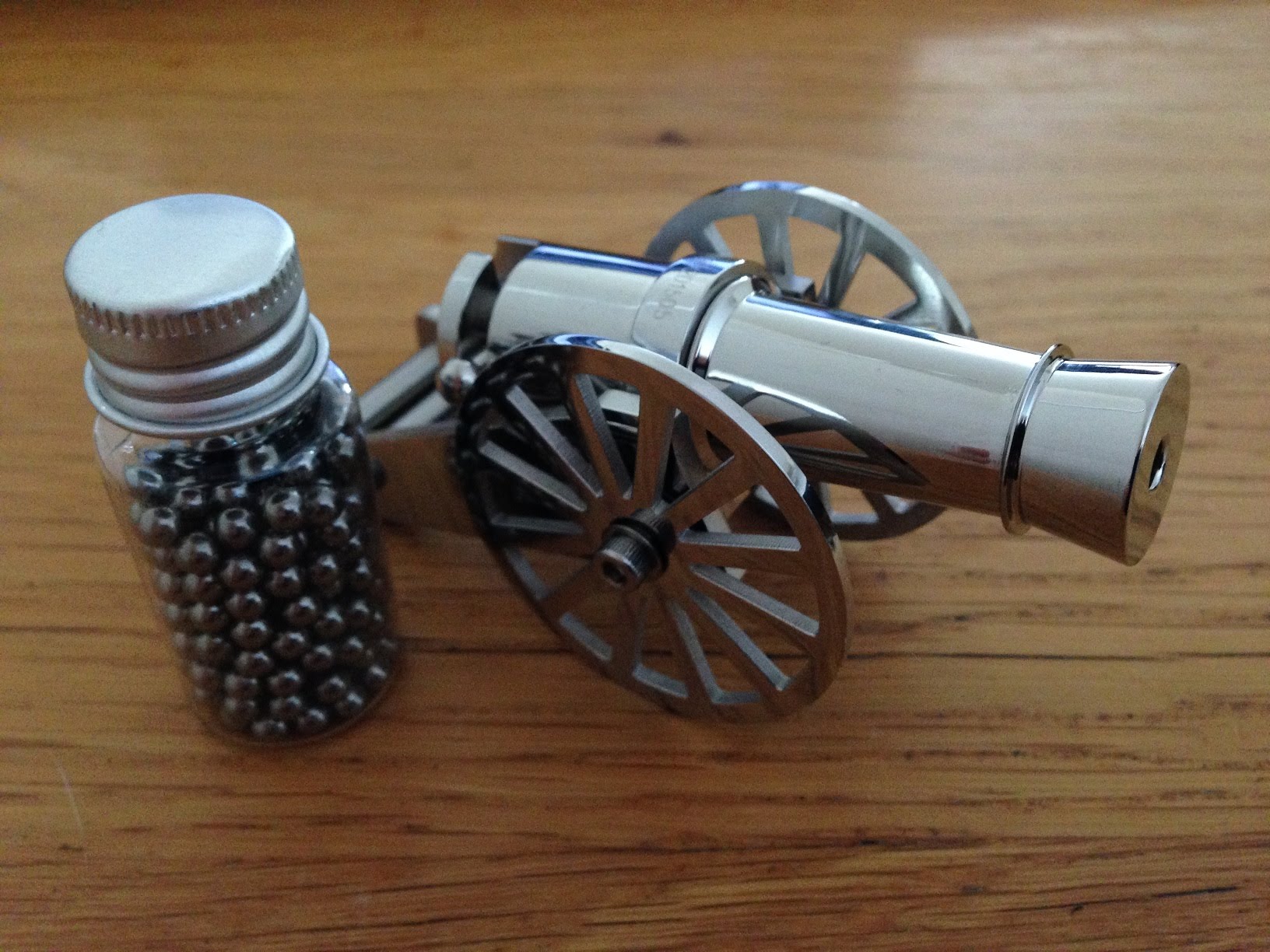 Unboxing the real 4mm Miniature Cannon 