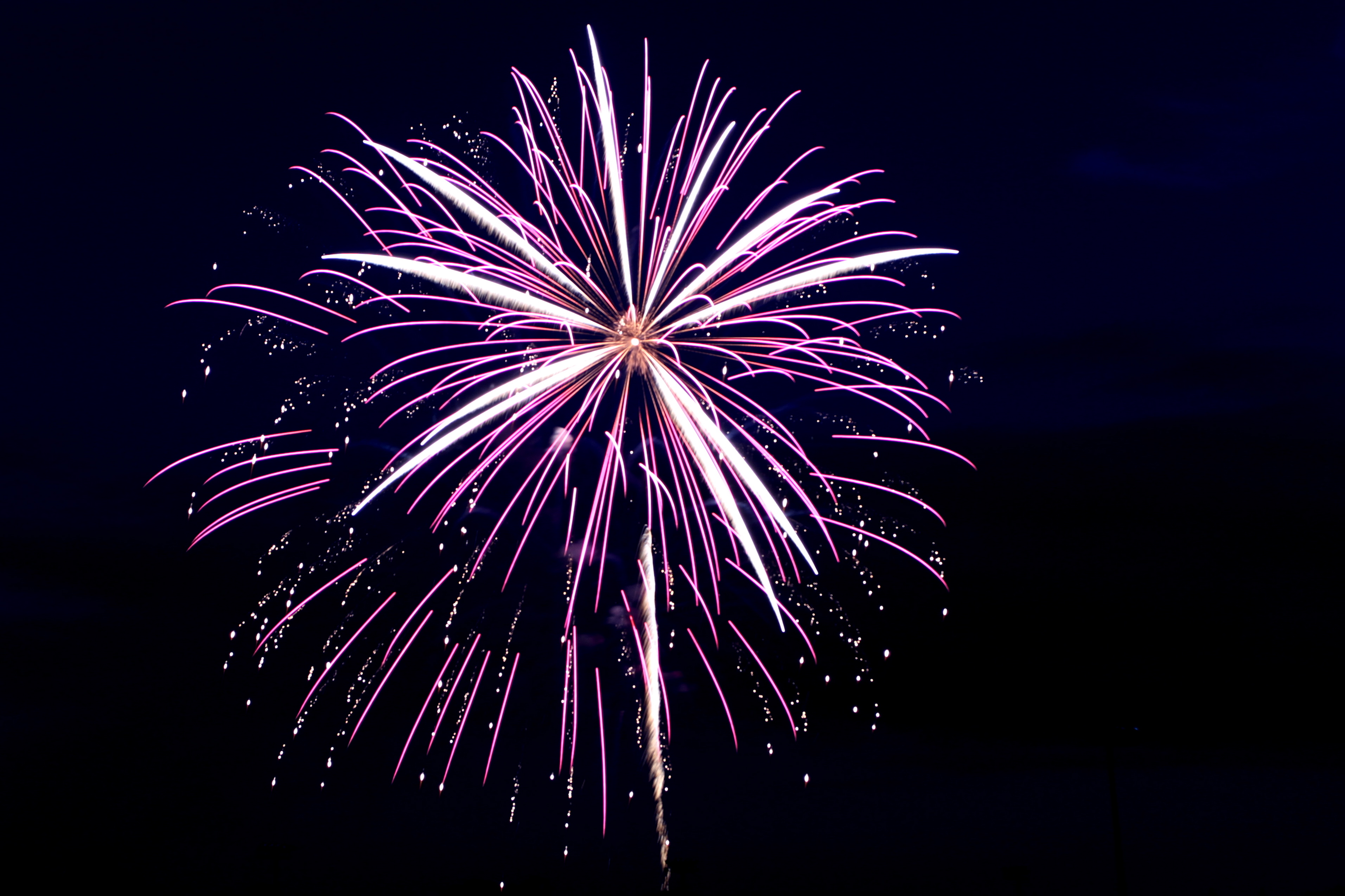 LA CROSSE SKYROCKER'S Fireworks show COUNTDOWN TO NEW YEAR'S EVE
