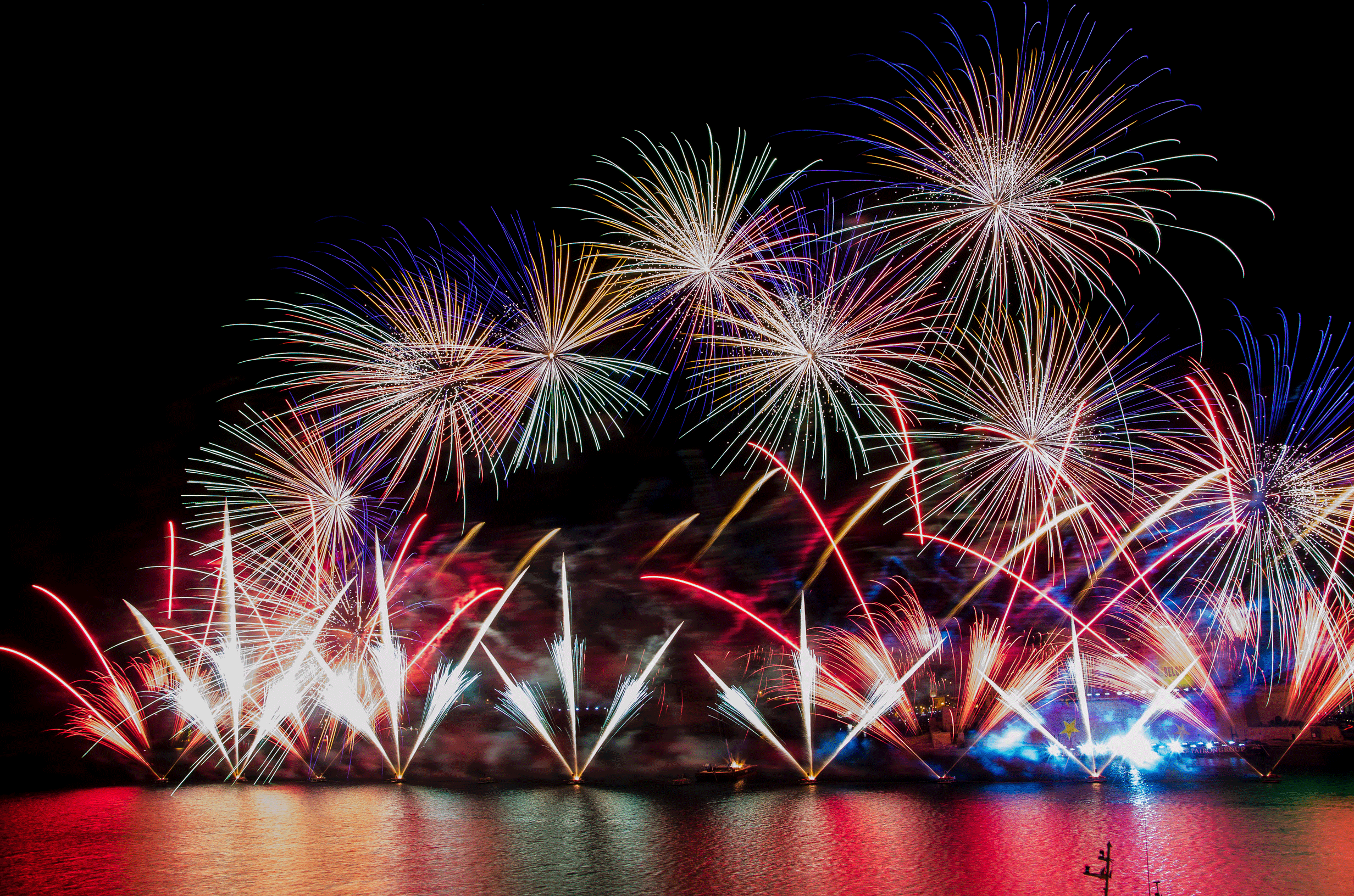 Malta International Fireworks Festival 2016 | Paint Malta