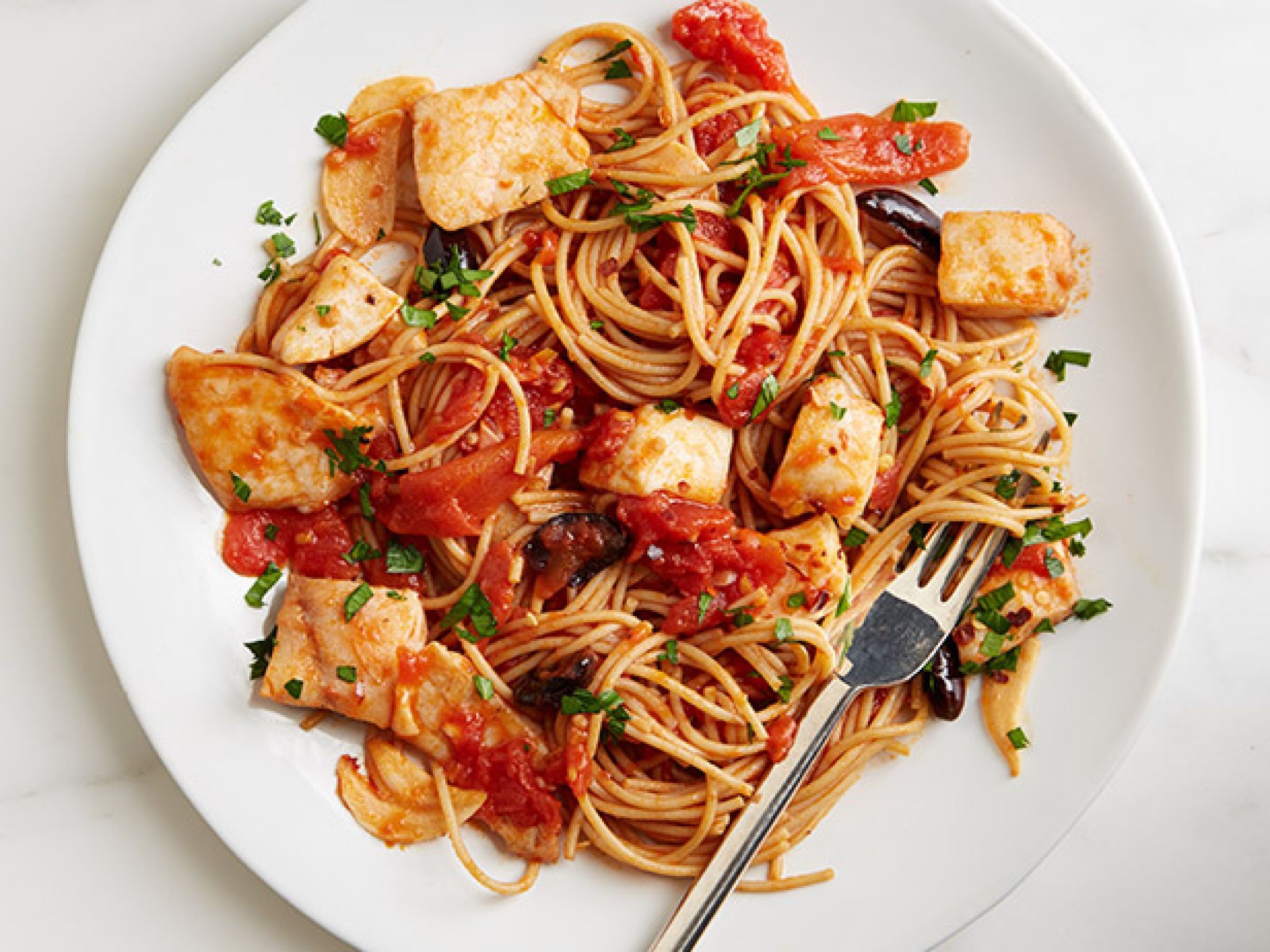 Spicy Fish and Olive Spaghetti | Recipe | .tyxgb76aj