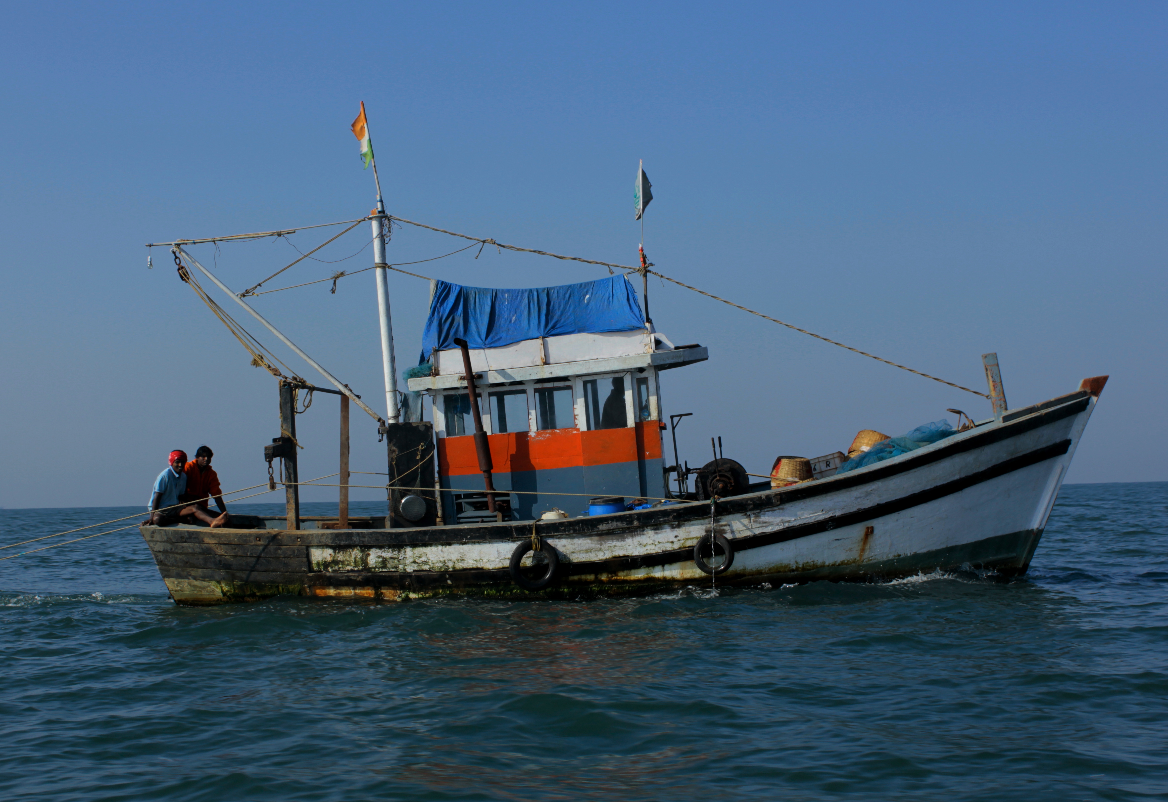 Fishing Boat – Noisy Pilgrims