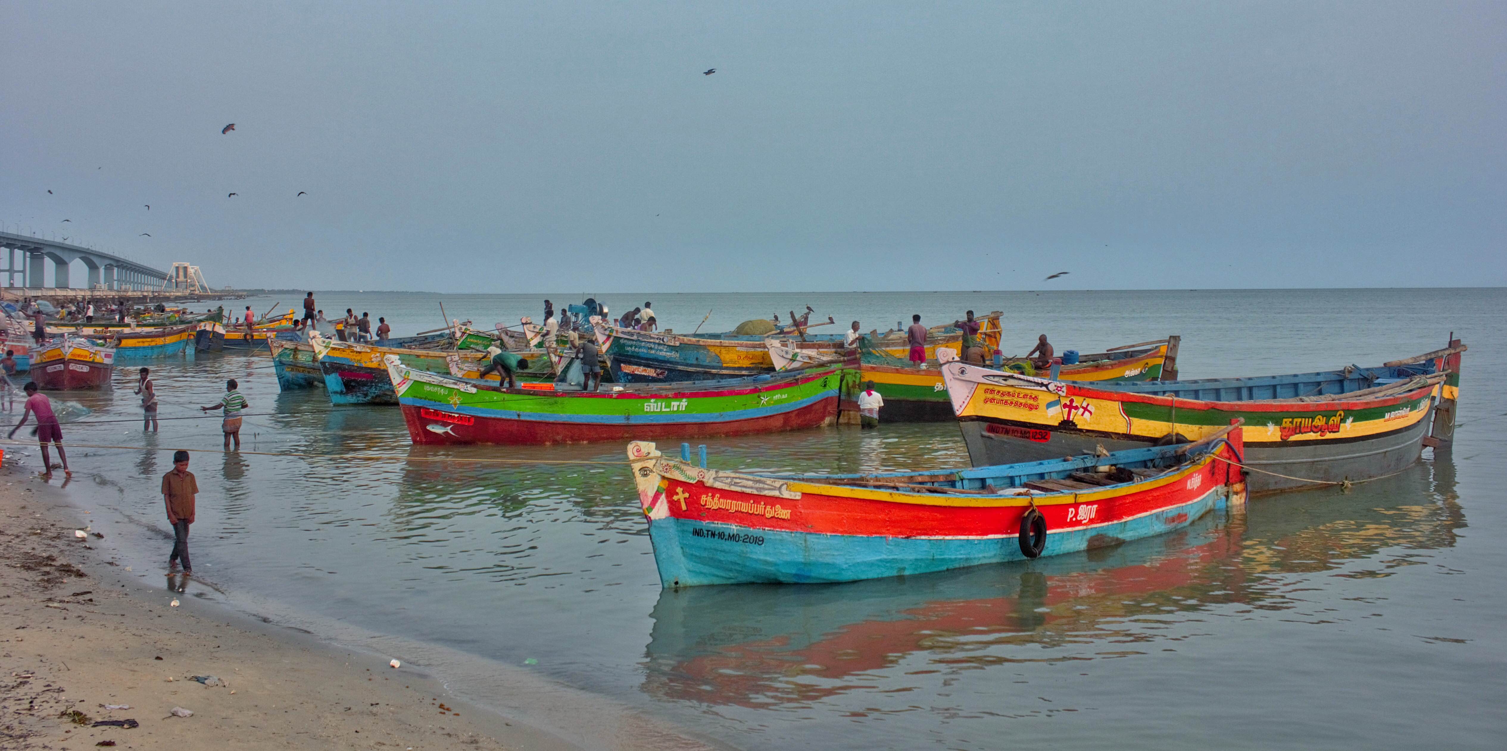 Fishing boats in India — Vikaspedia