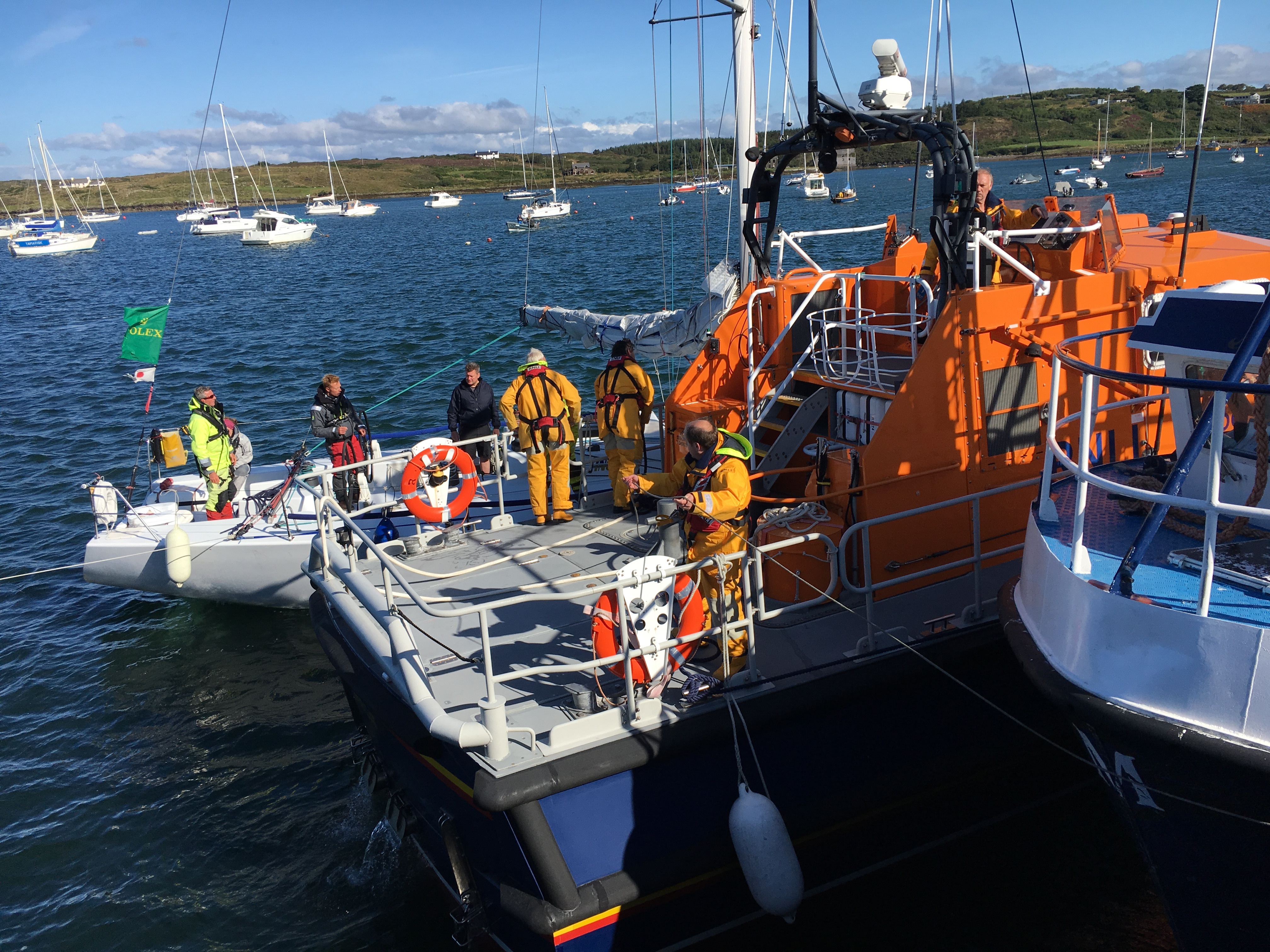 Fastnet Race: 13 rescued after yacht loses rigging - YBW