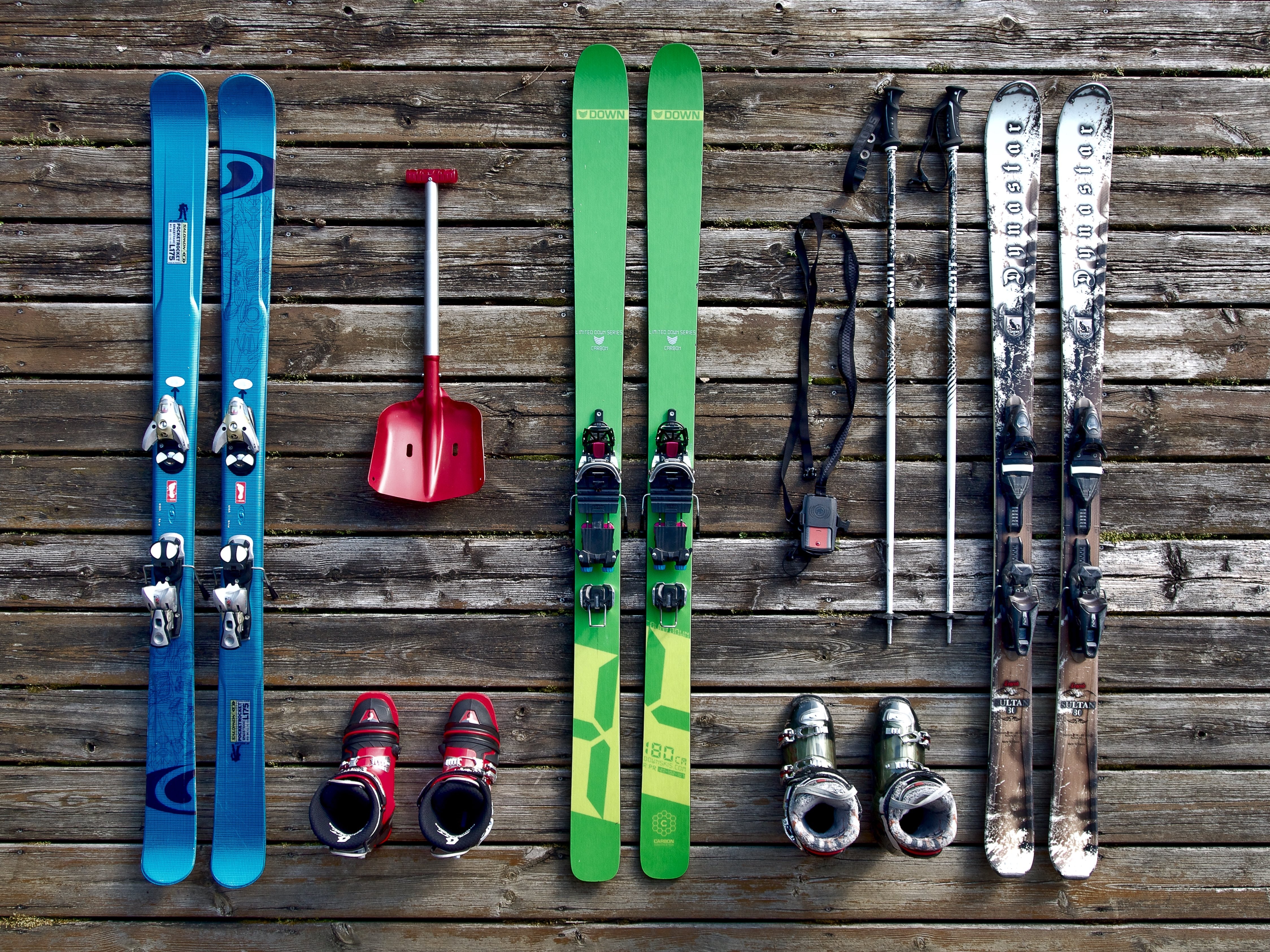 Flatlay of skiing equipment photo