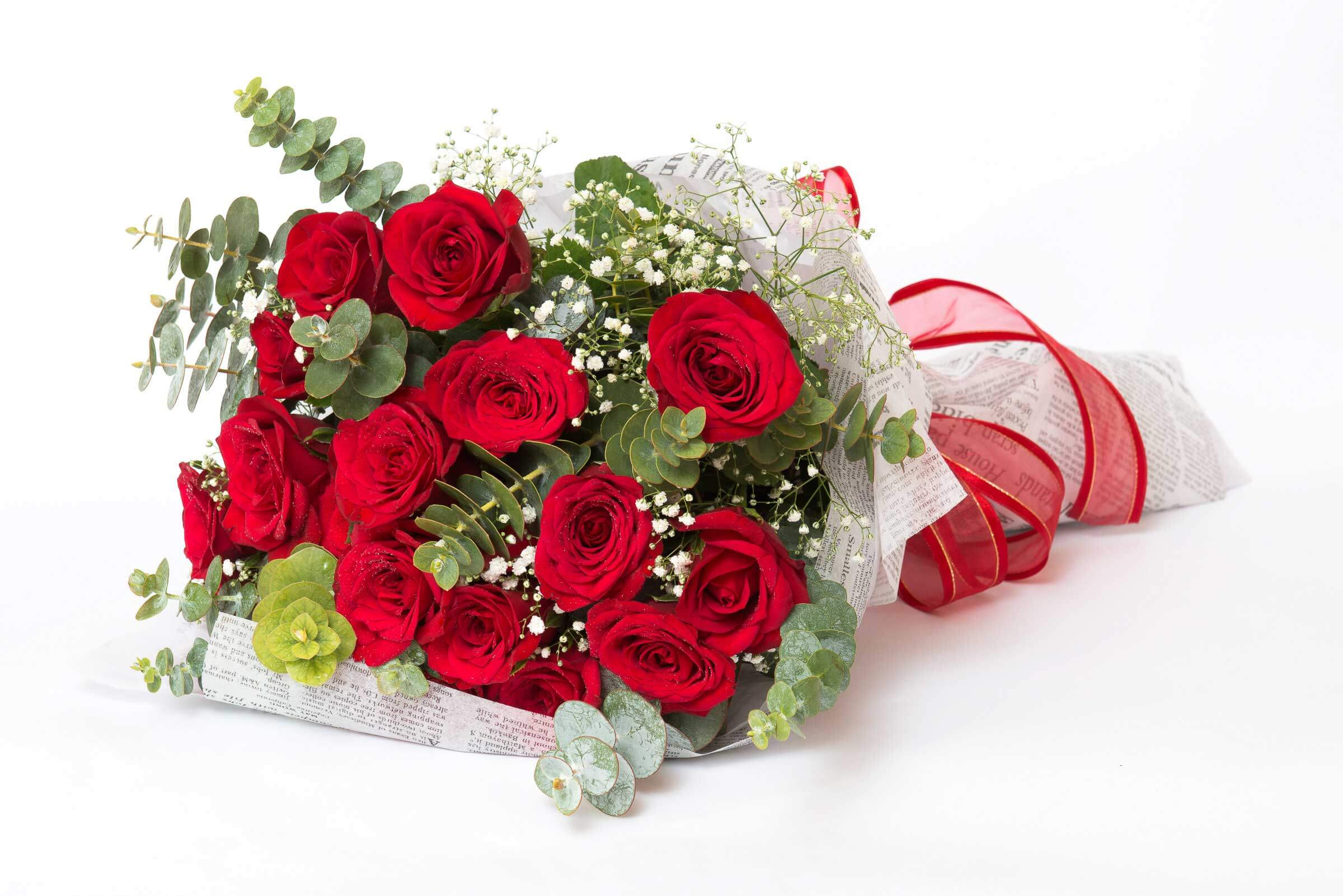 Valentine's Day Flowers Bouquet Delivery in Bangalore- Just for Your ...