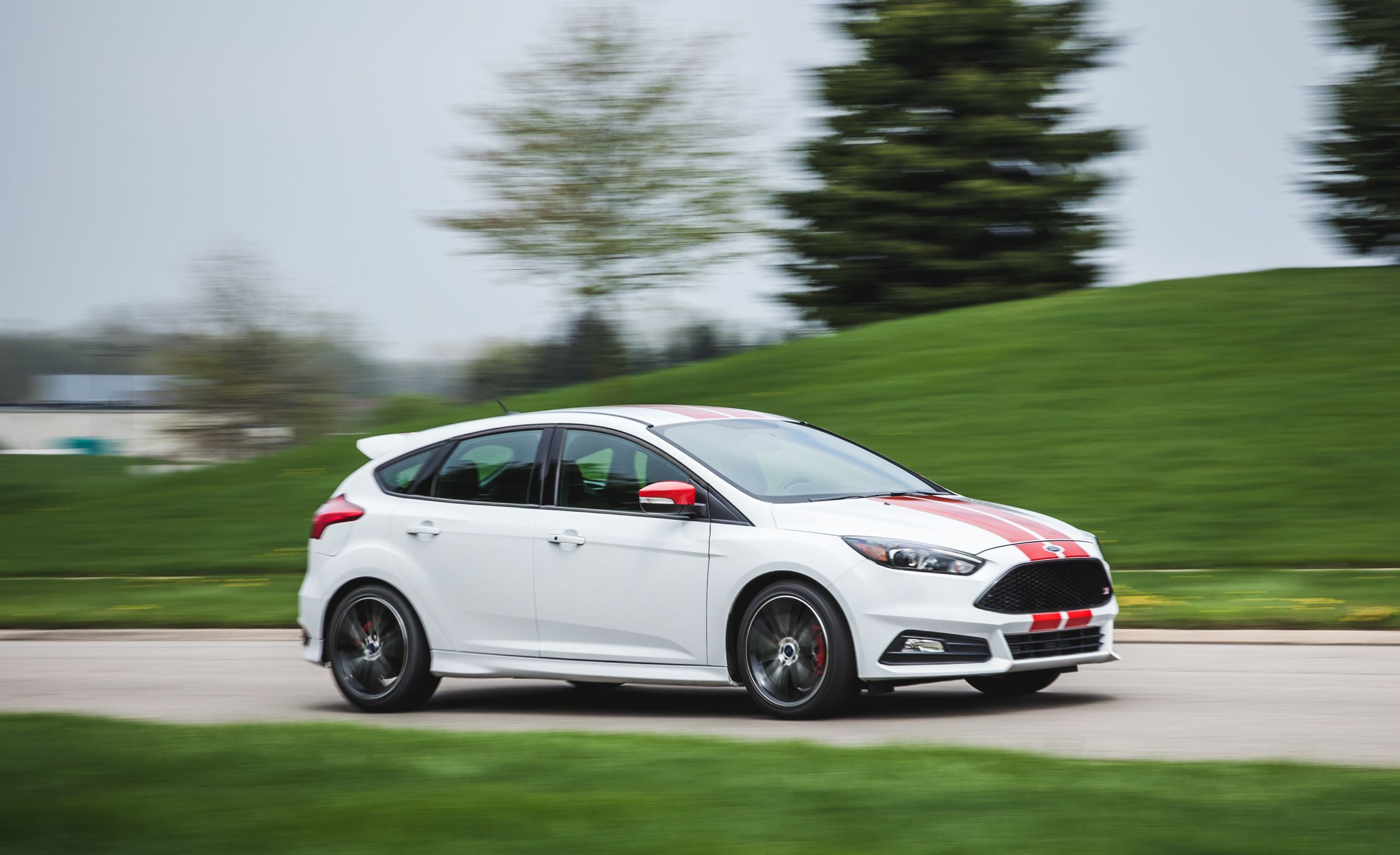 Ford Focus ST Reviews | Ford Focus ST Price, Photos, and Specs | Car ...