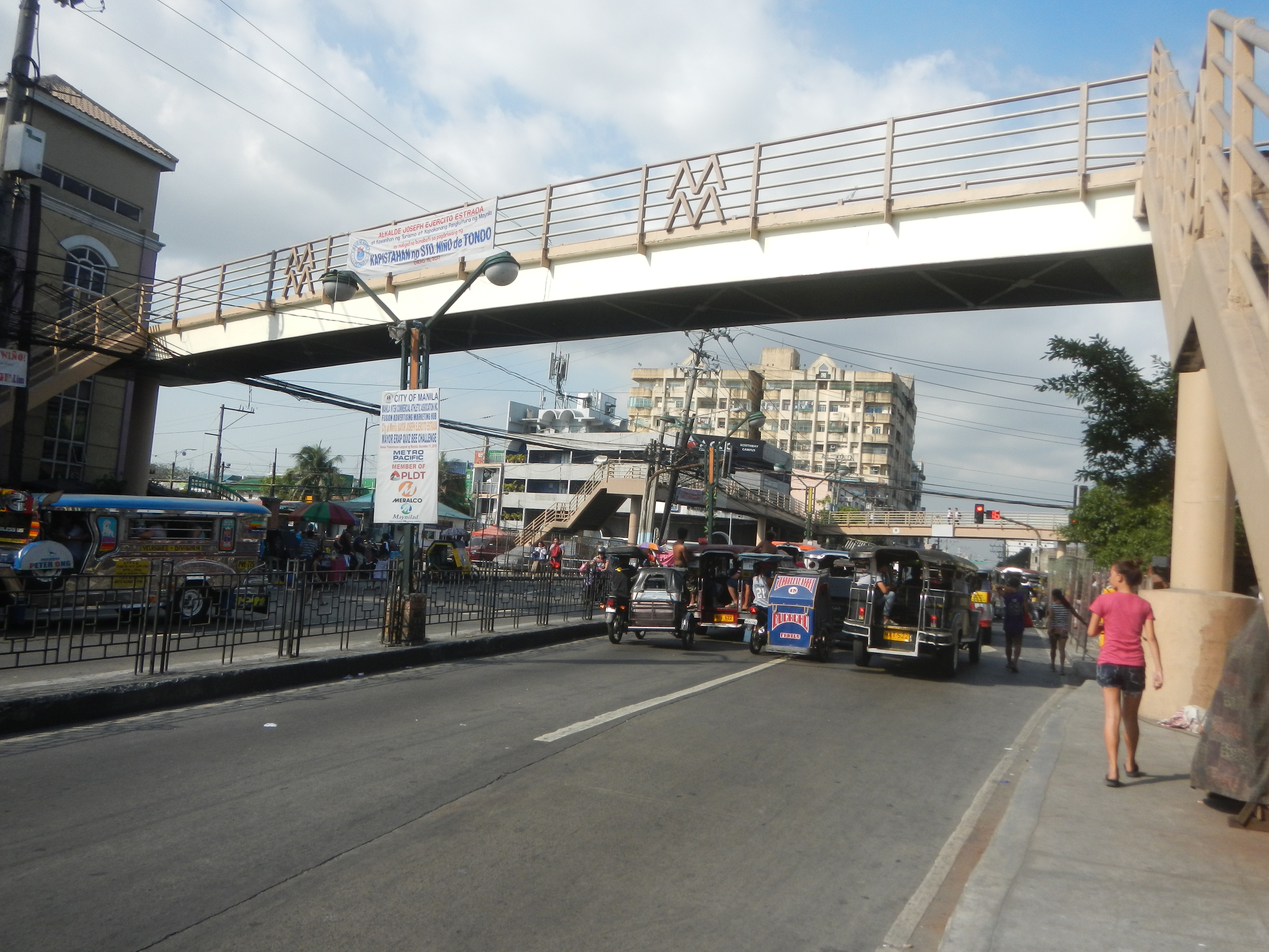 File:0121jfPedestrian footbridge Tayuman Juan Luna Bridge Estero de ...