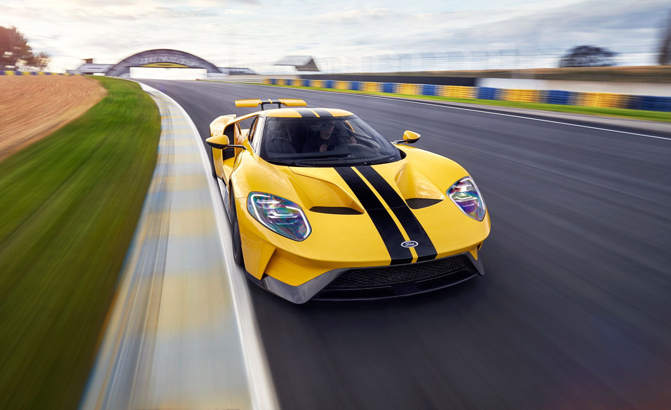 Ford gt photo
