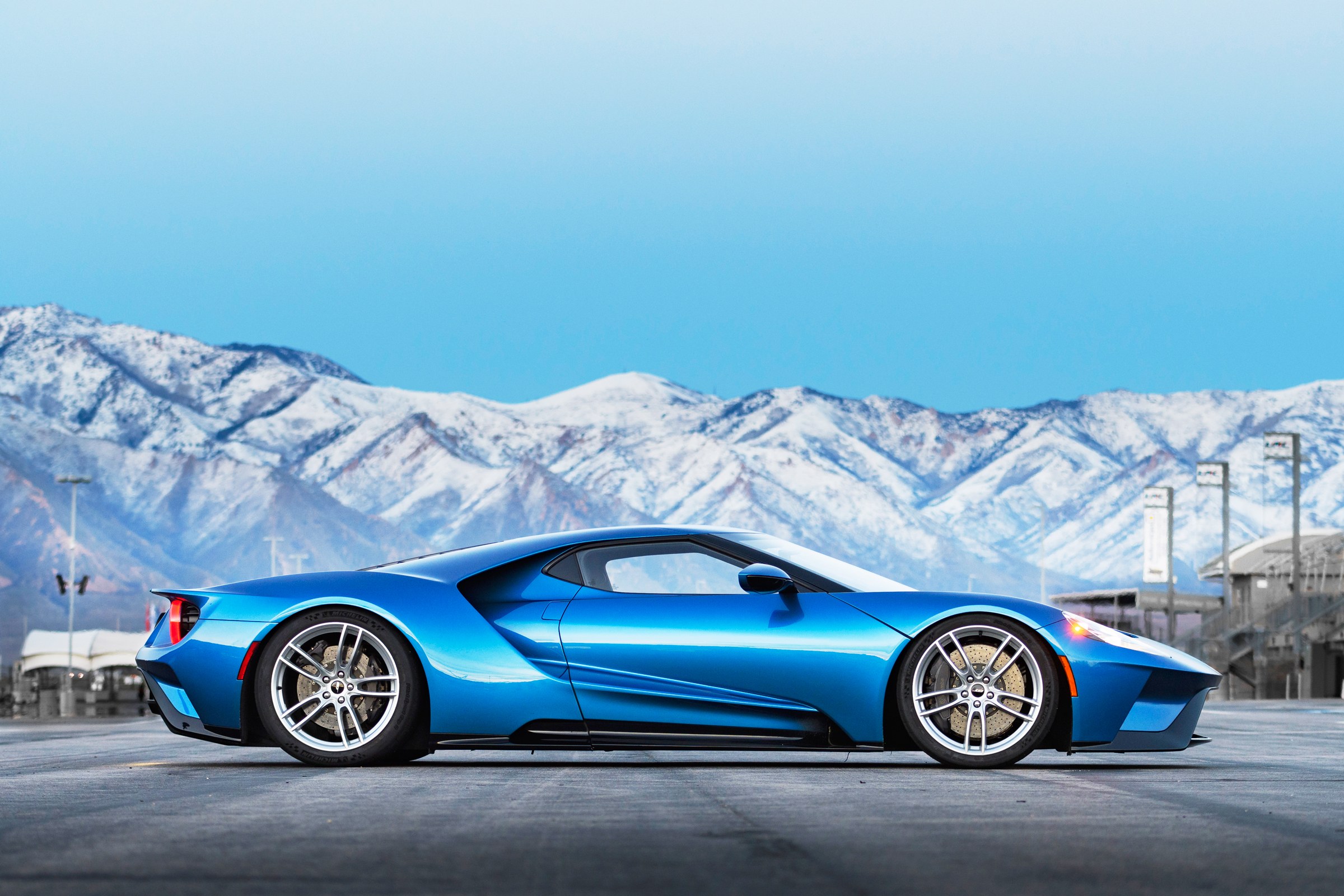 Review: 2017 Ford GT Supercar | WIRED