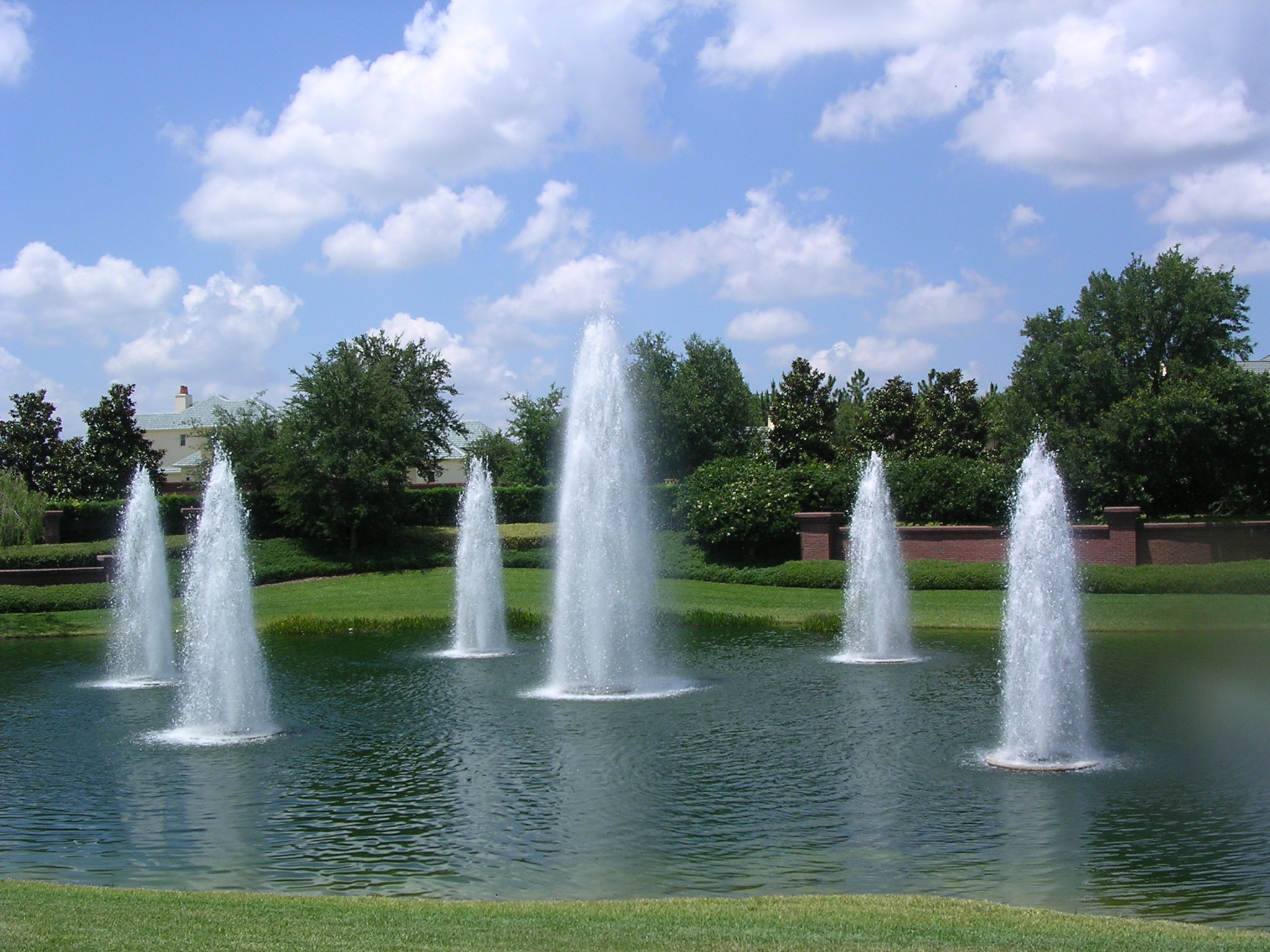 Cascade Fountains Lake Fountain & Aeration Company