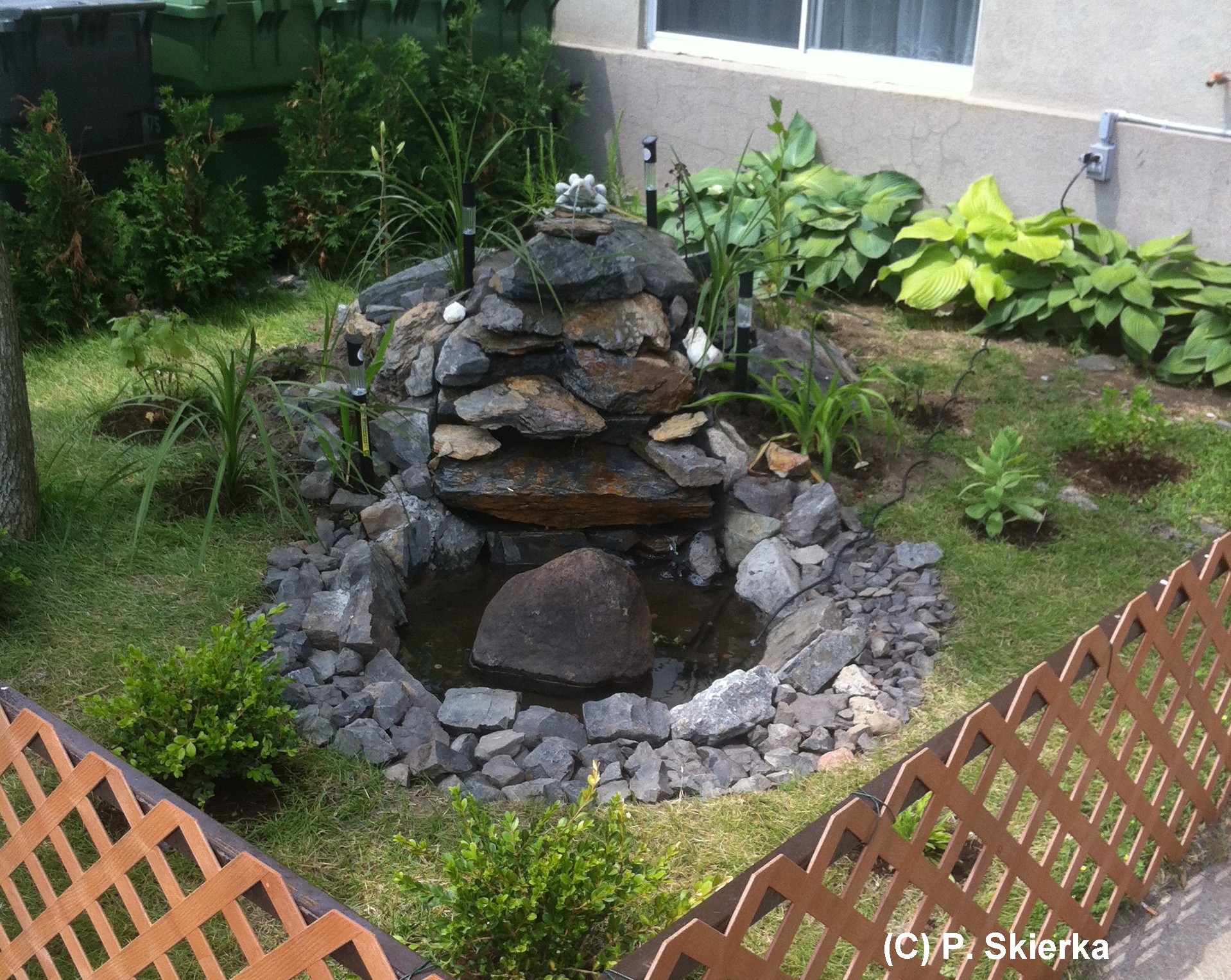 Garden with Fountain in an Underprivileged Neighborhood - Journal ...