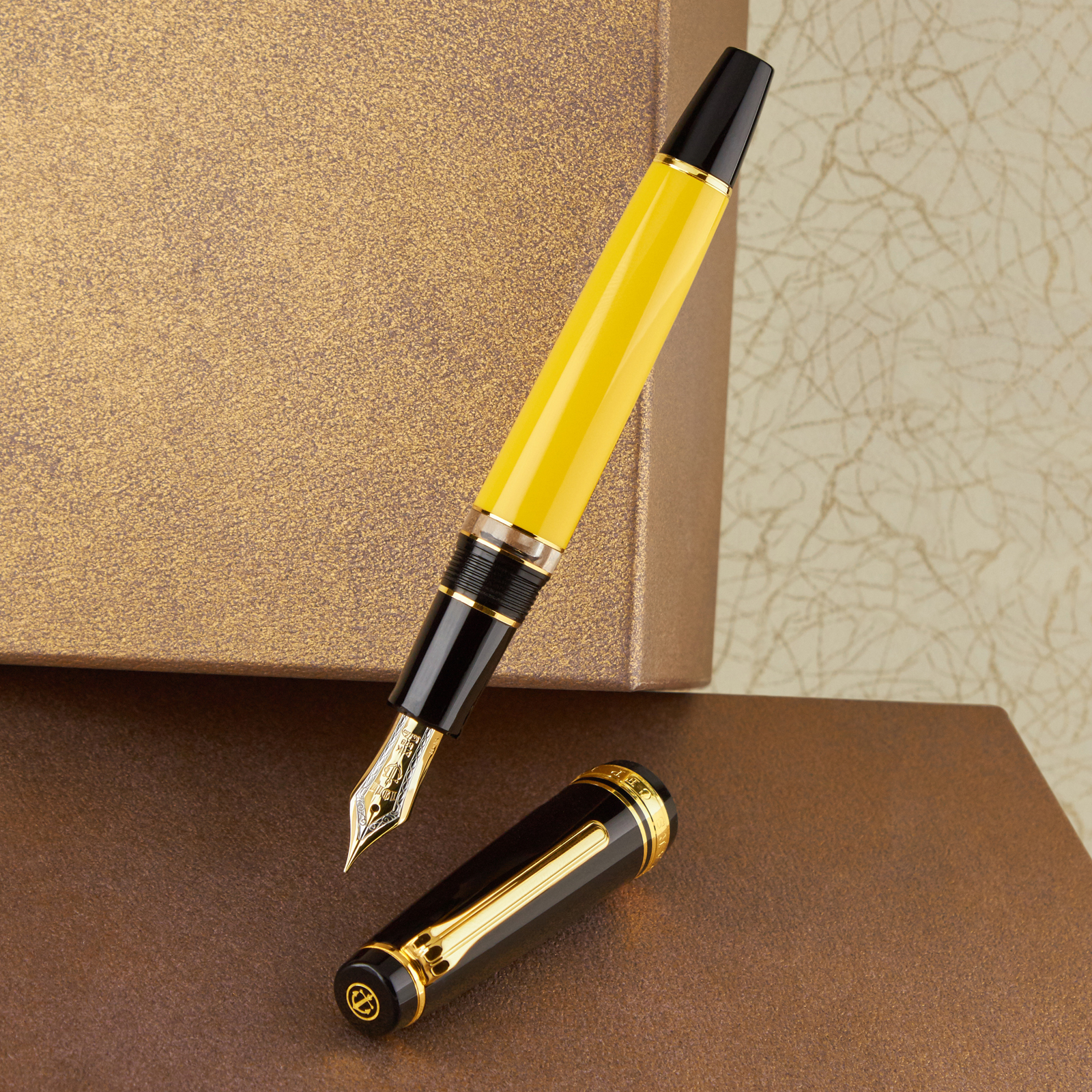 Classic Fountain Pens 22nd Anniversary Sailor Pro Gear Realo Yellow ...
