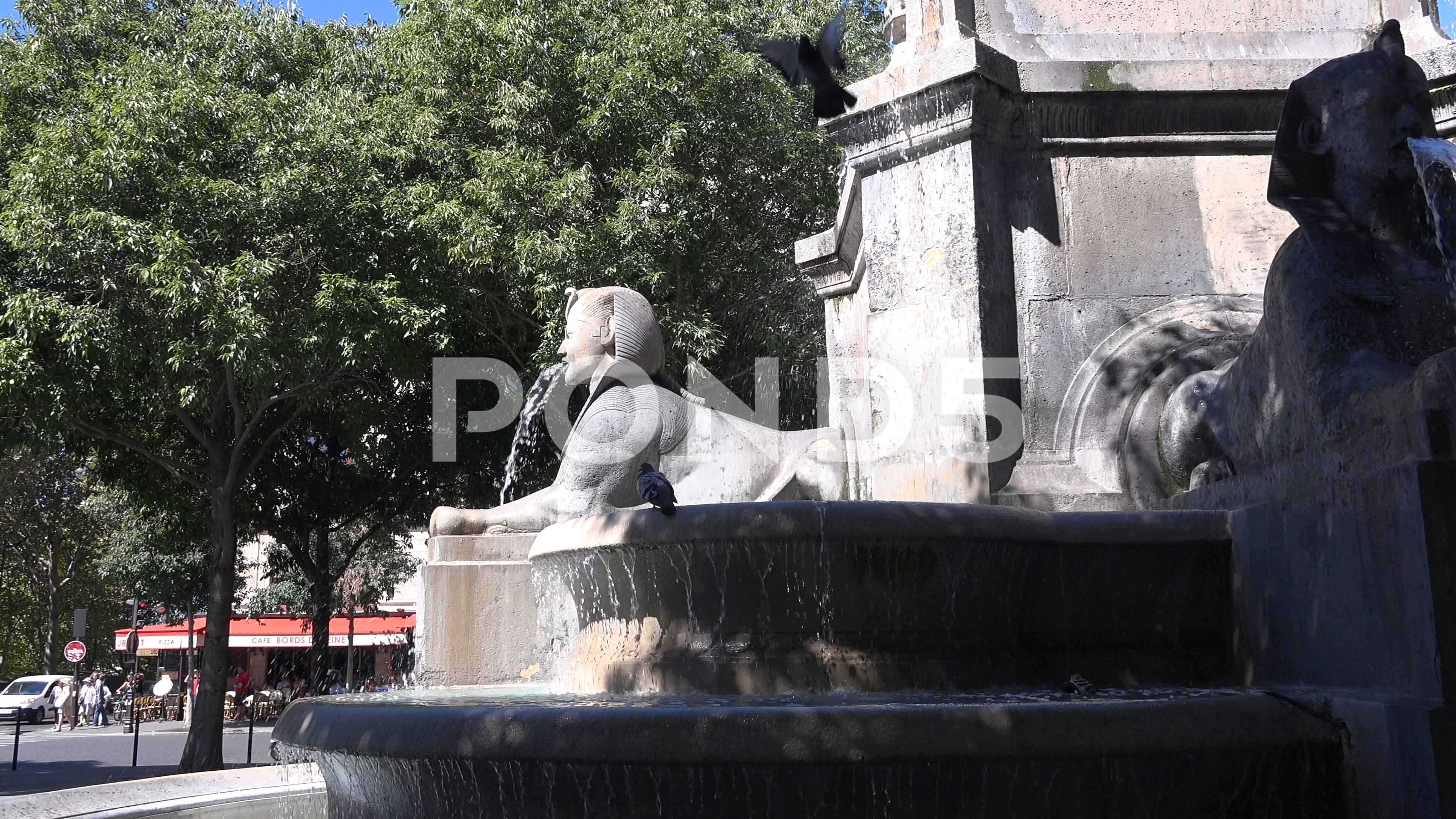 Sphinx Statue, Palmier Fountain, Paris, France, zoom in pigeon ...