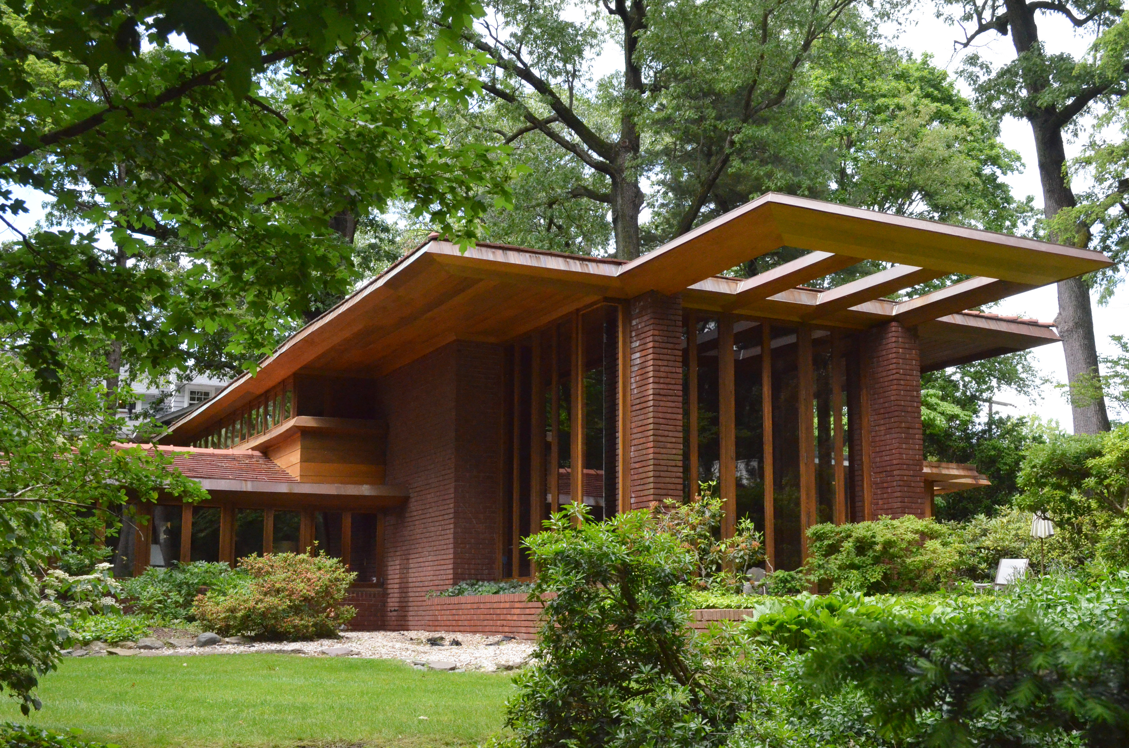 Frank's Place: Lloyd Wright's Solo Long Island Project Remains at ...