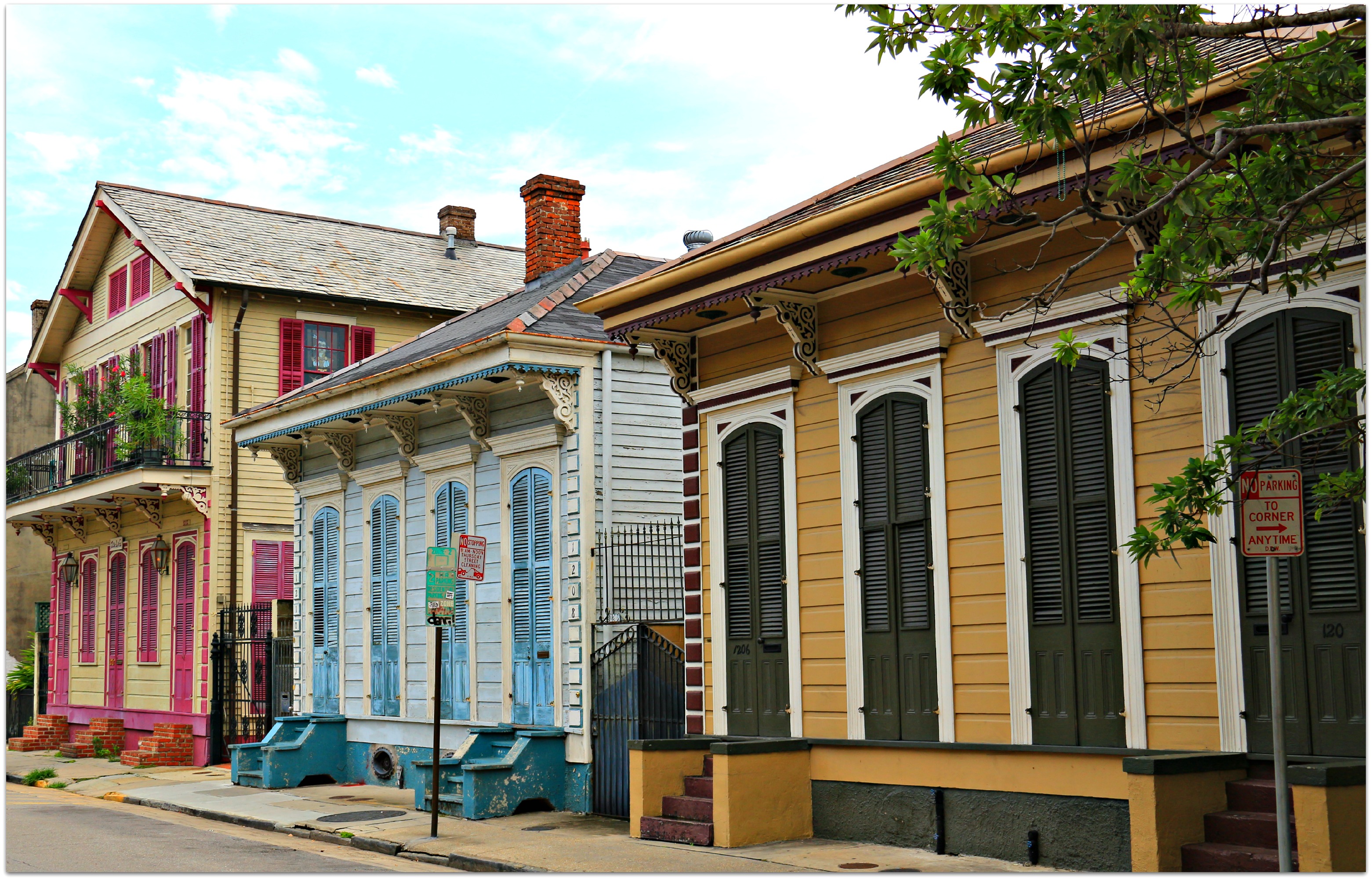 New Orleans Homes and Neighborhoods » French Quarter Streets
