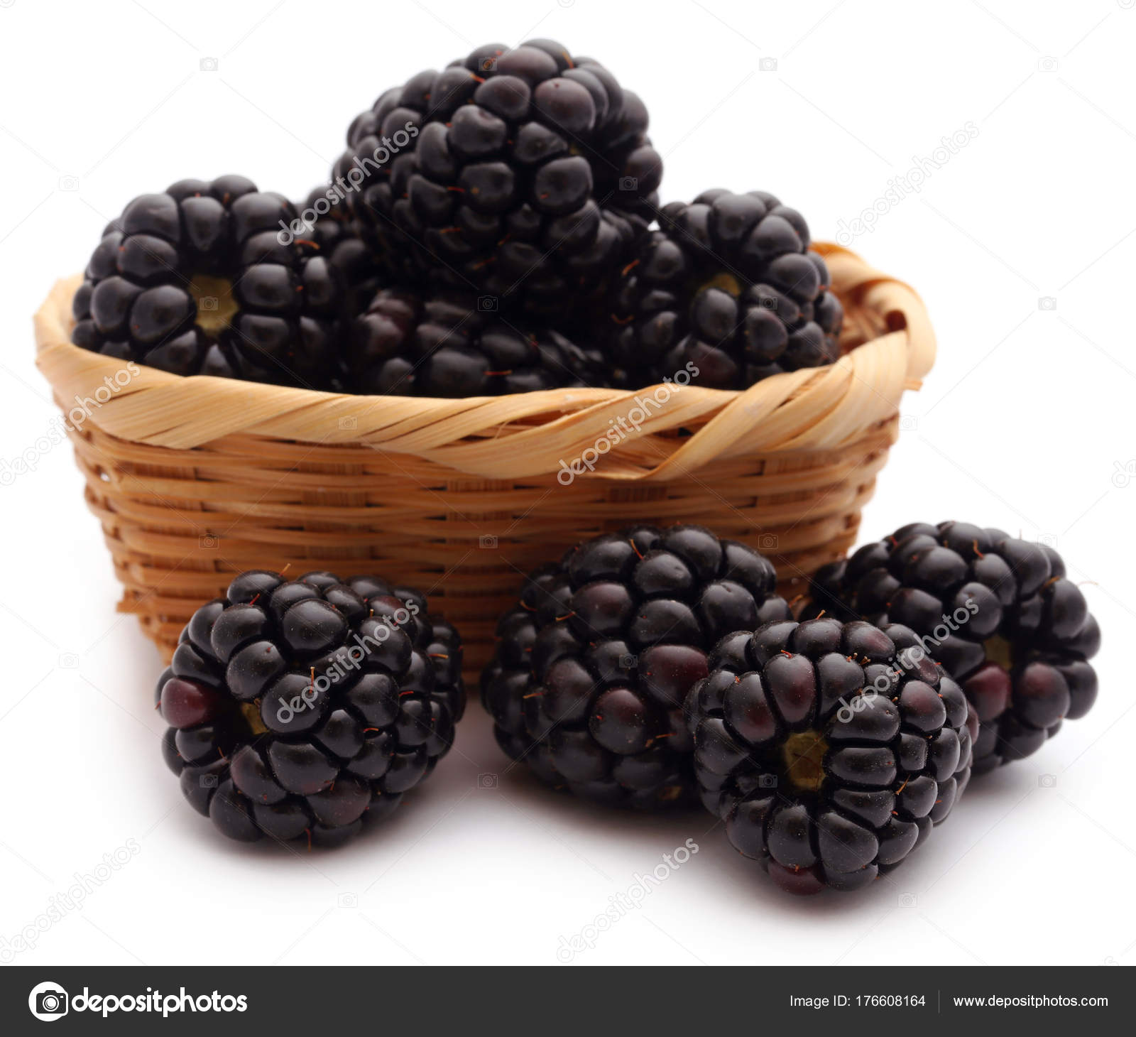 Closeup of Fresh blackberries — Stock Photo © bdspn74 #176608164