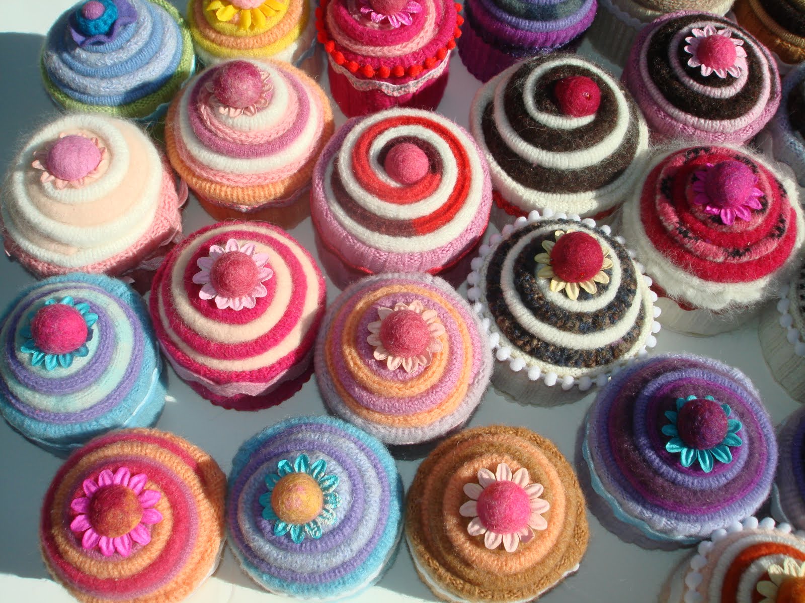 Art Spirit: Fresh cupcakes, Art show, mushroom tops and one more house