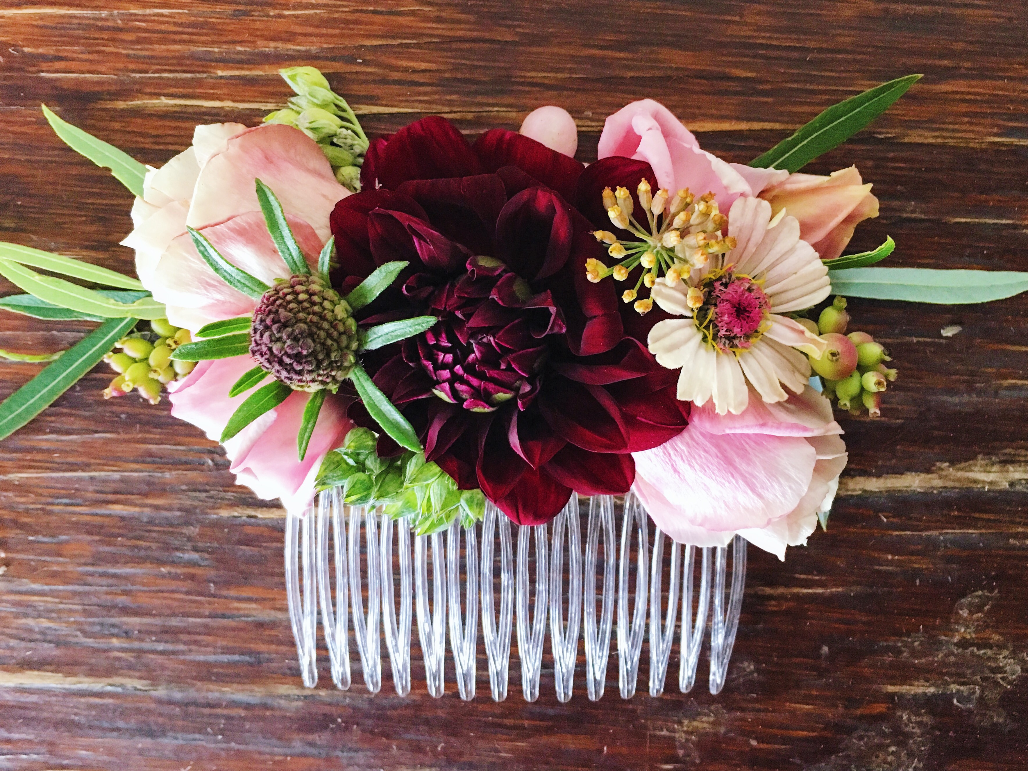 Seasonal fresh flower hair comb with burgundy dahlias, blush ...