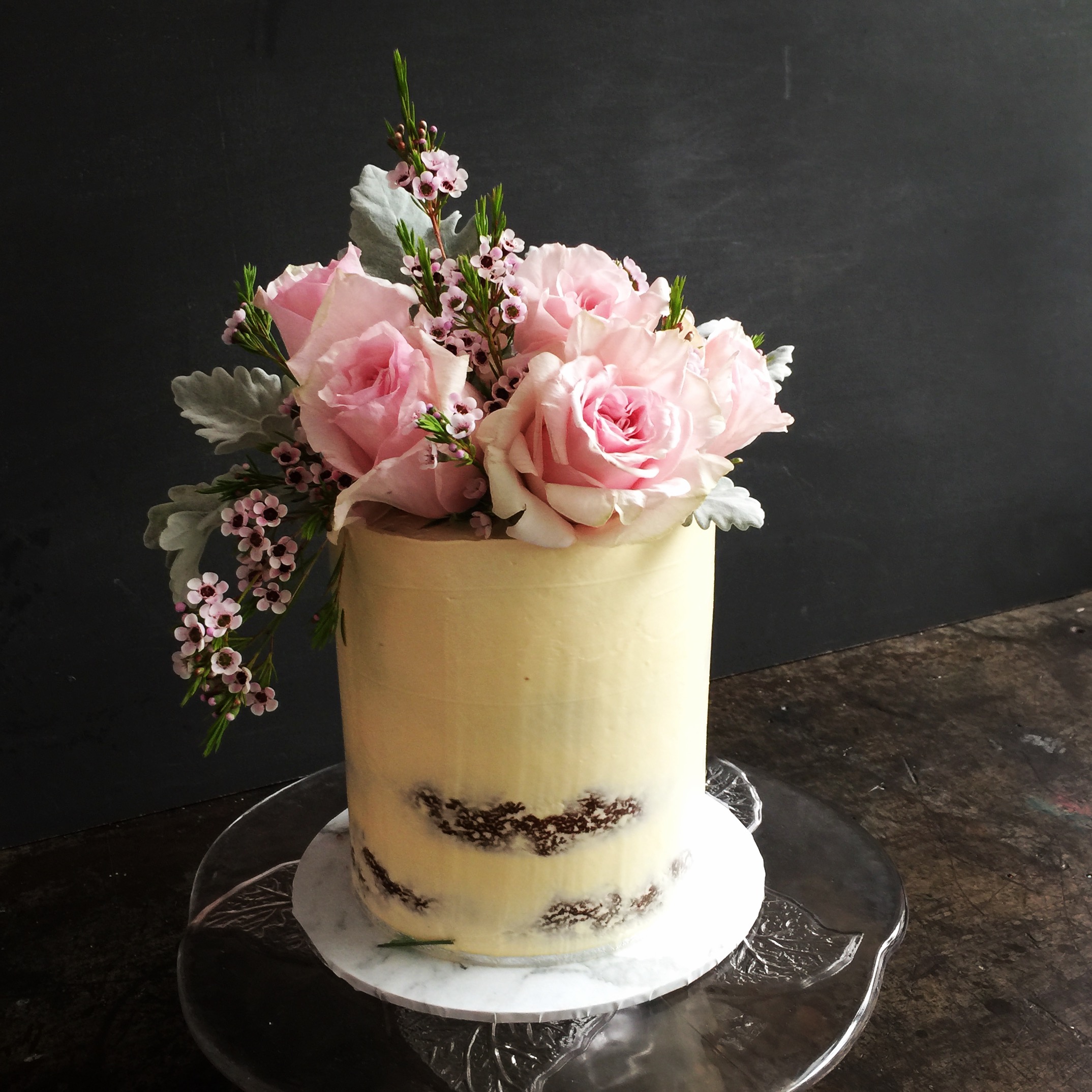 Semi Naked Cakes with Fresh Flowers | Chaos & Couture Cakes by Nadia