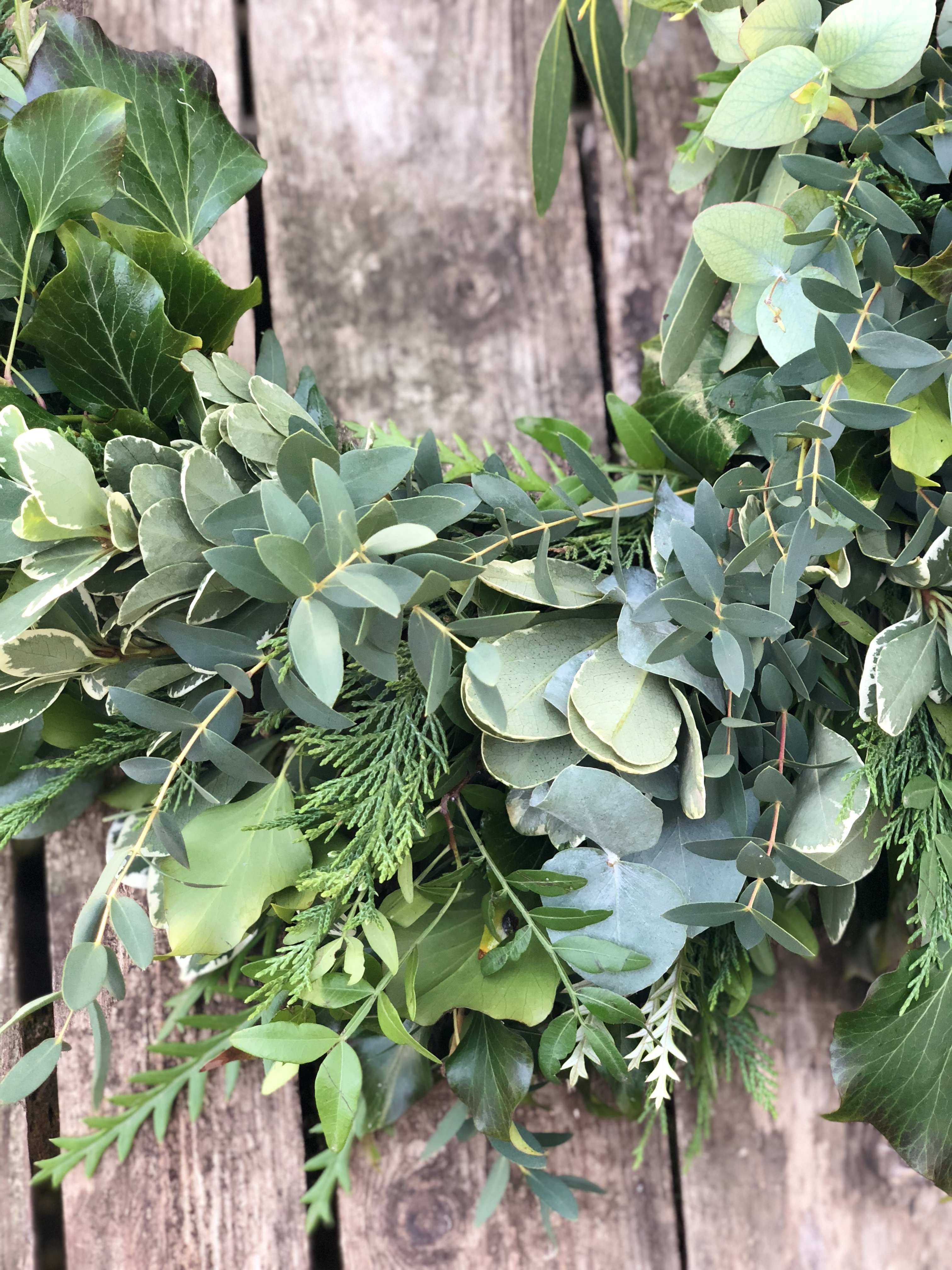 Luxury fresh foliage garland – Blooms and Buds