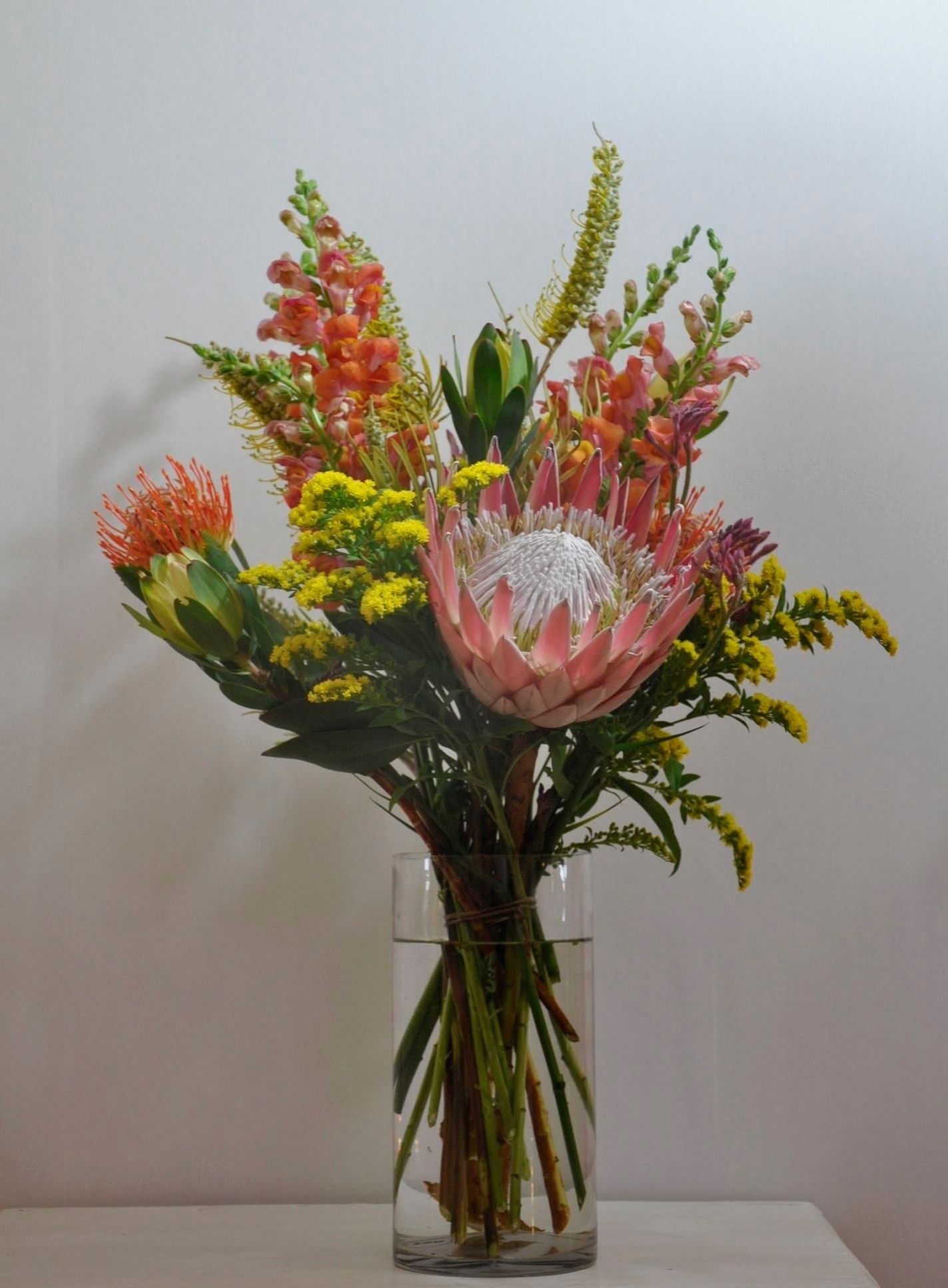 Send the The Sandra bouquet of flowers from Marguerite Gardens in ...
