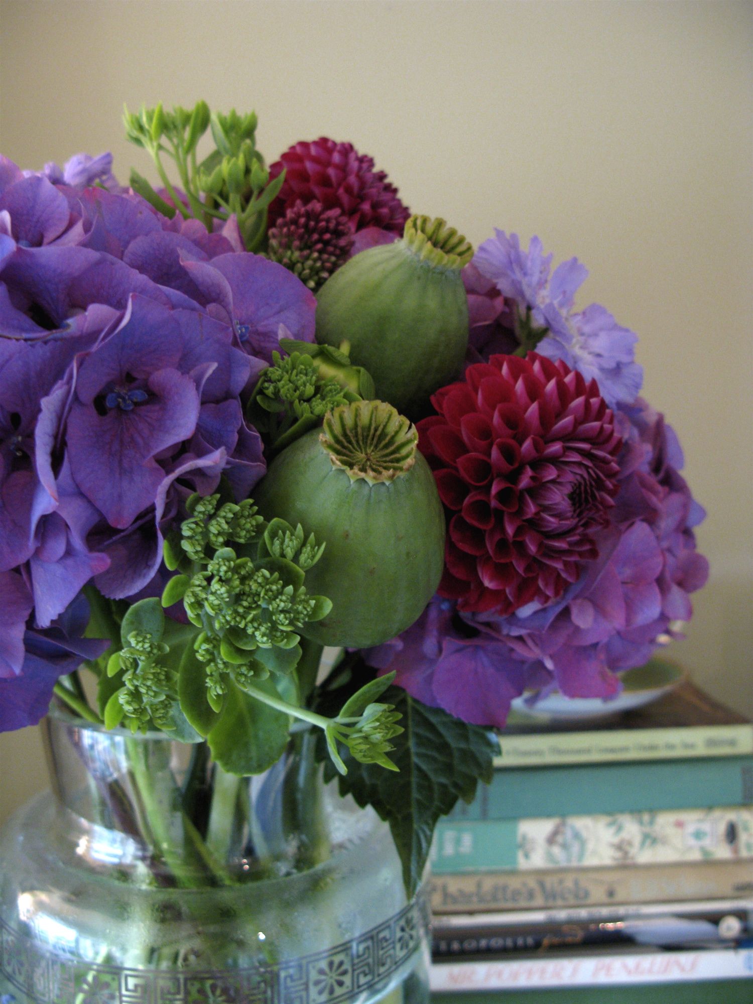 Fresh Poppy Pod Floral Arrangement in Clear Glass Vase | Fresh ...