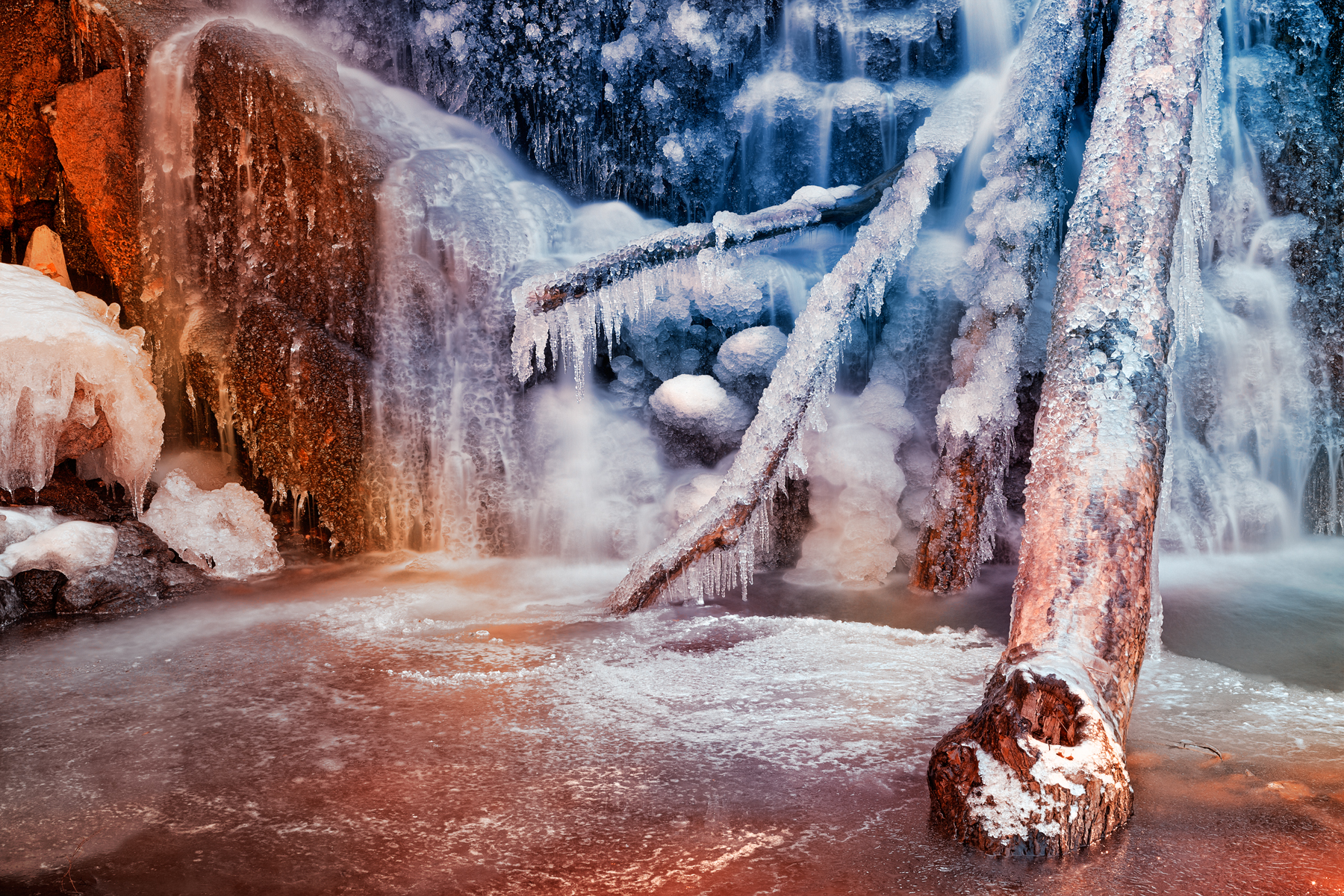 Frozen avalon fantasy falls - hdr photo