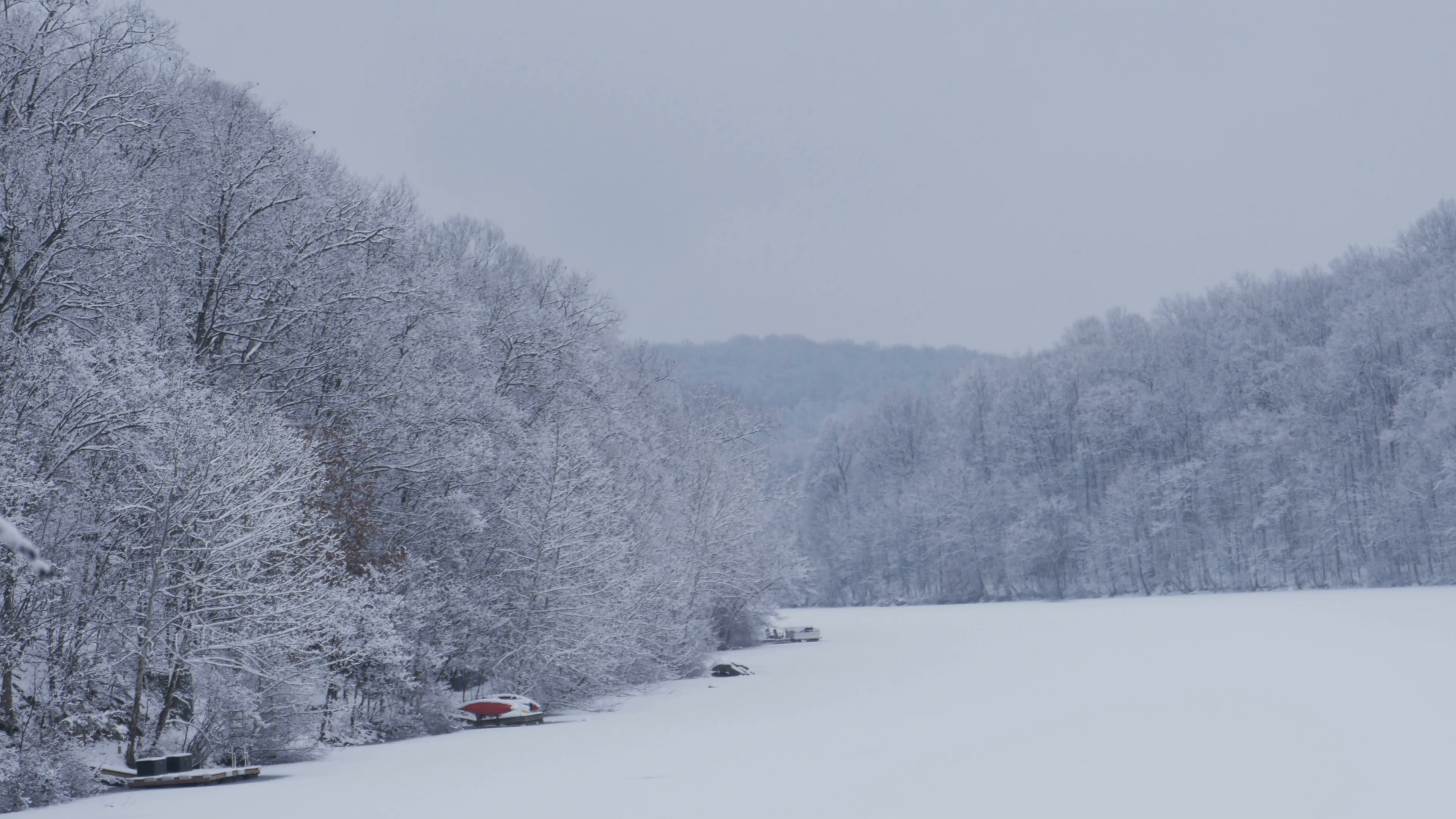 2875 Winter Wonderland Frozen Lake with Snow on Trees, 4K Stock ...
