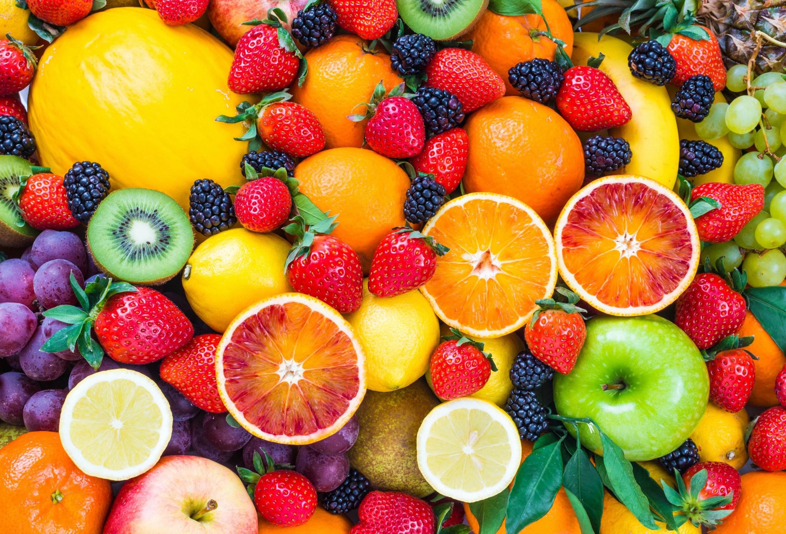 7 fruits you should be eating and 7 you shouldn't