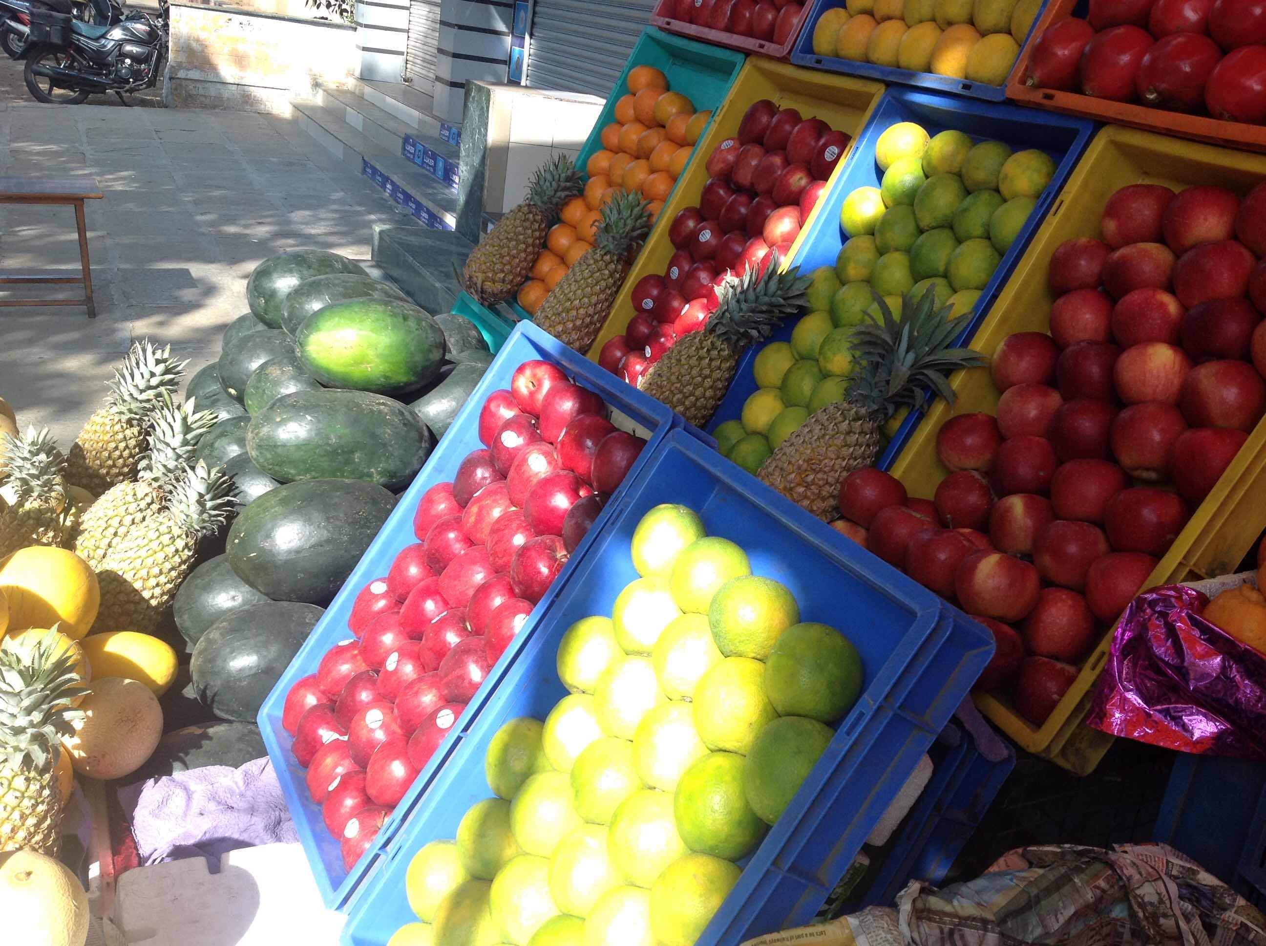 Fresh Fruit Stall Photos, Gangapur Road, Nashik- Pictures & Images ...