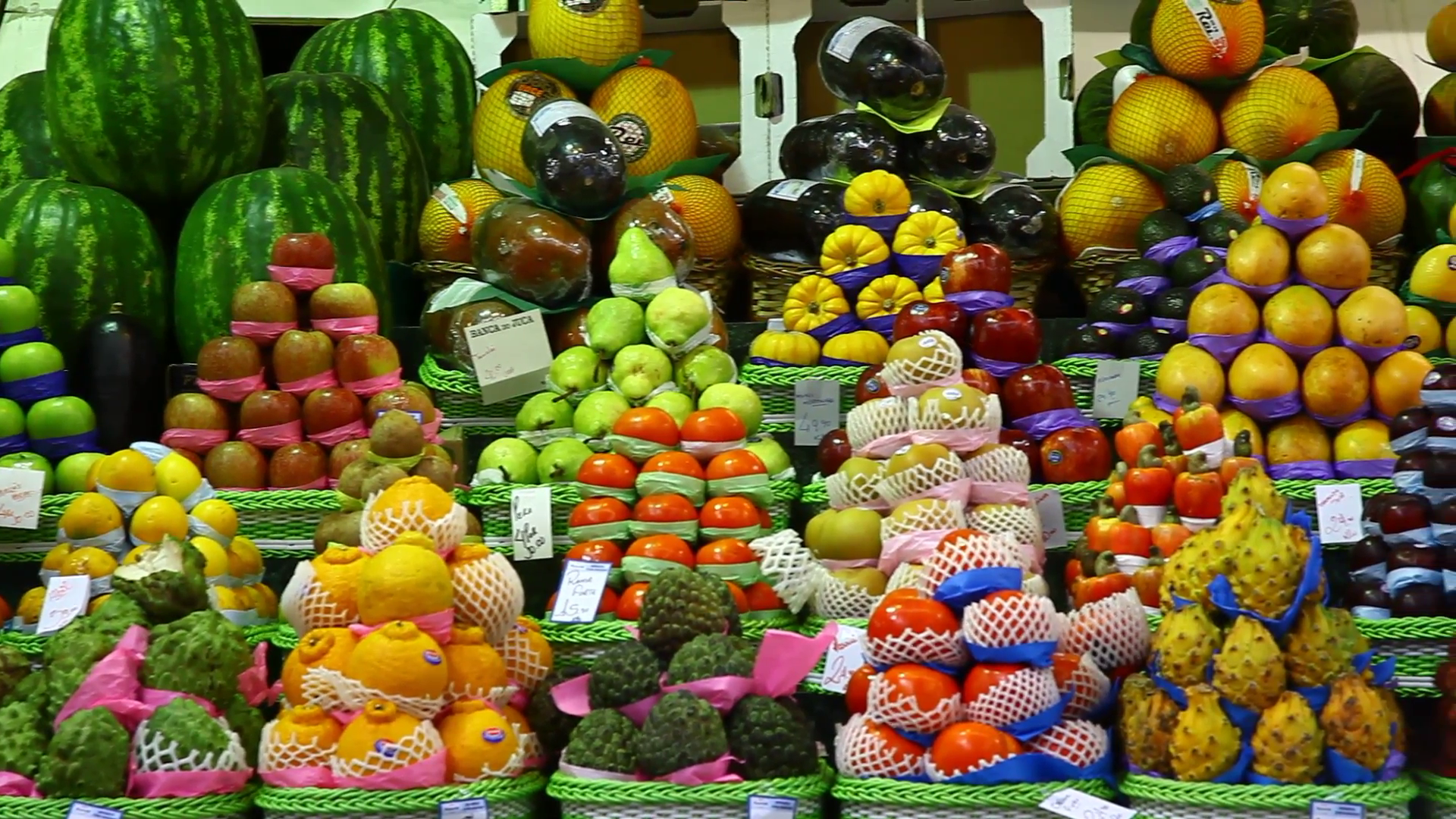 Choice of fresh tropical fruits offered in the market FULL HD 1080P ...