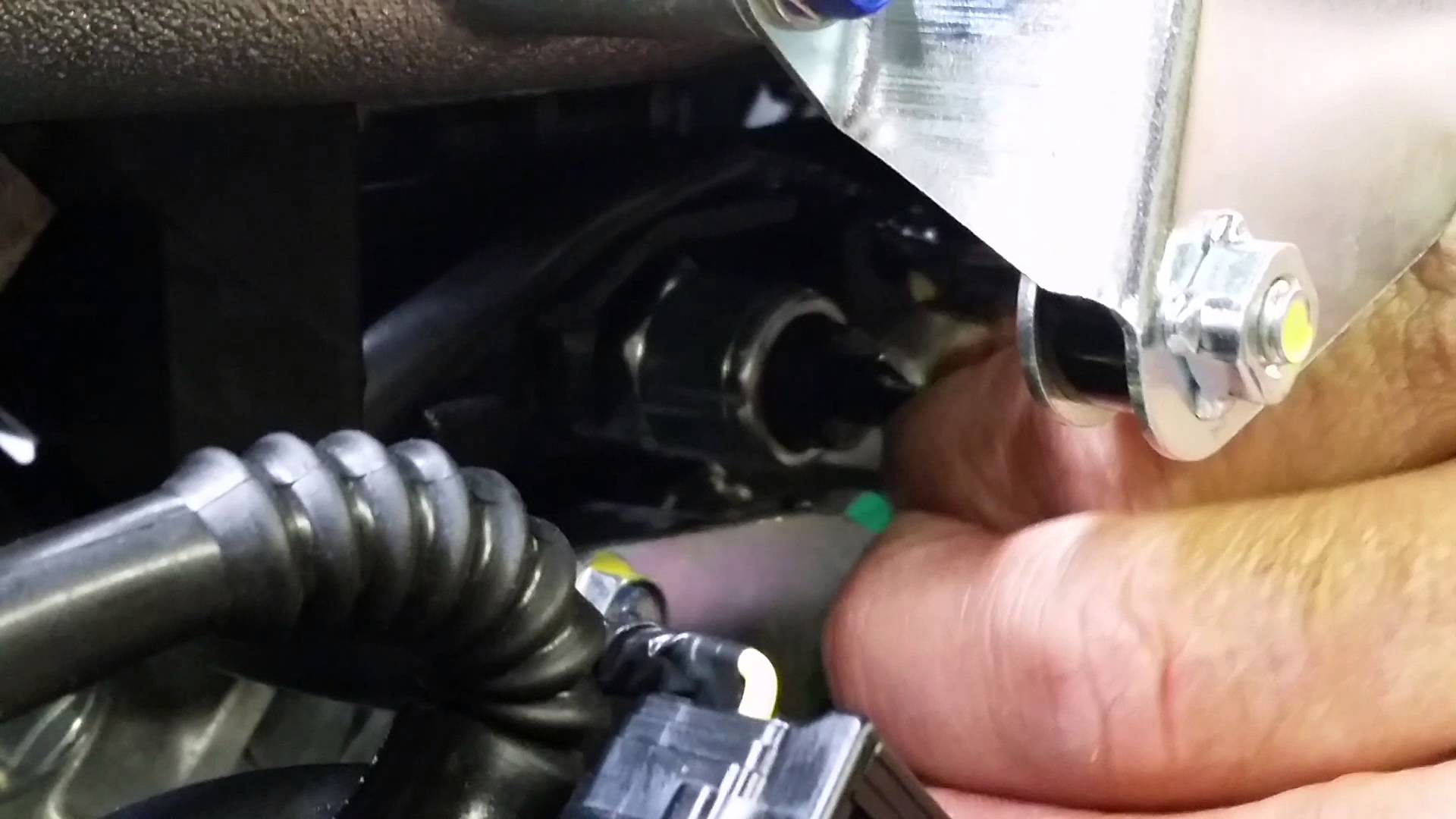 Checking the fuel cutout switch on honda pt2 - YouTube