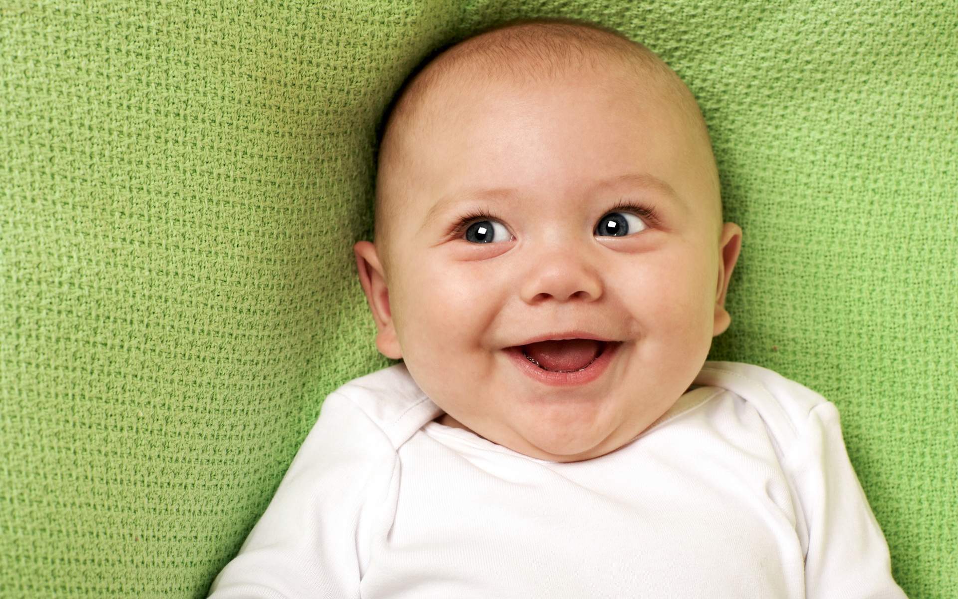 Cute Funny Baby Wallpaper In Hd High Resolution Widescreen Laughing ...