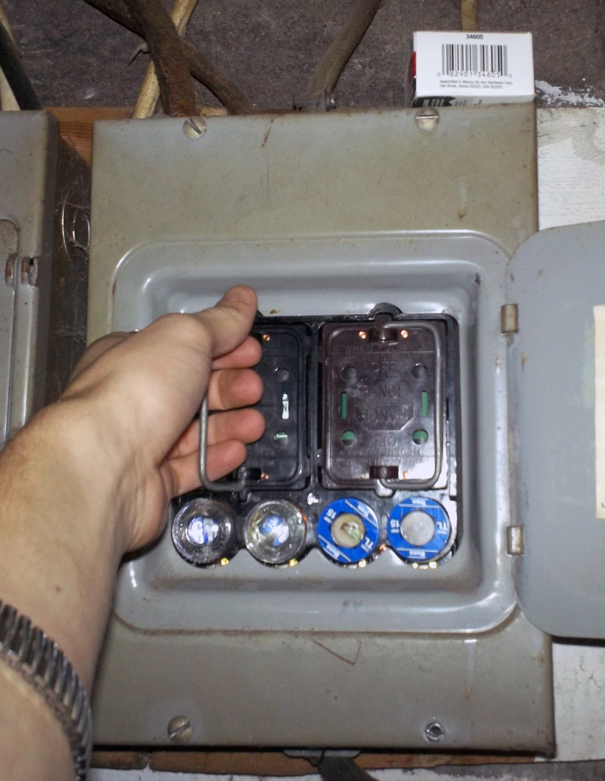 File:Murray-fuse-box.jpg - Wikimedia Commons