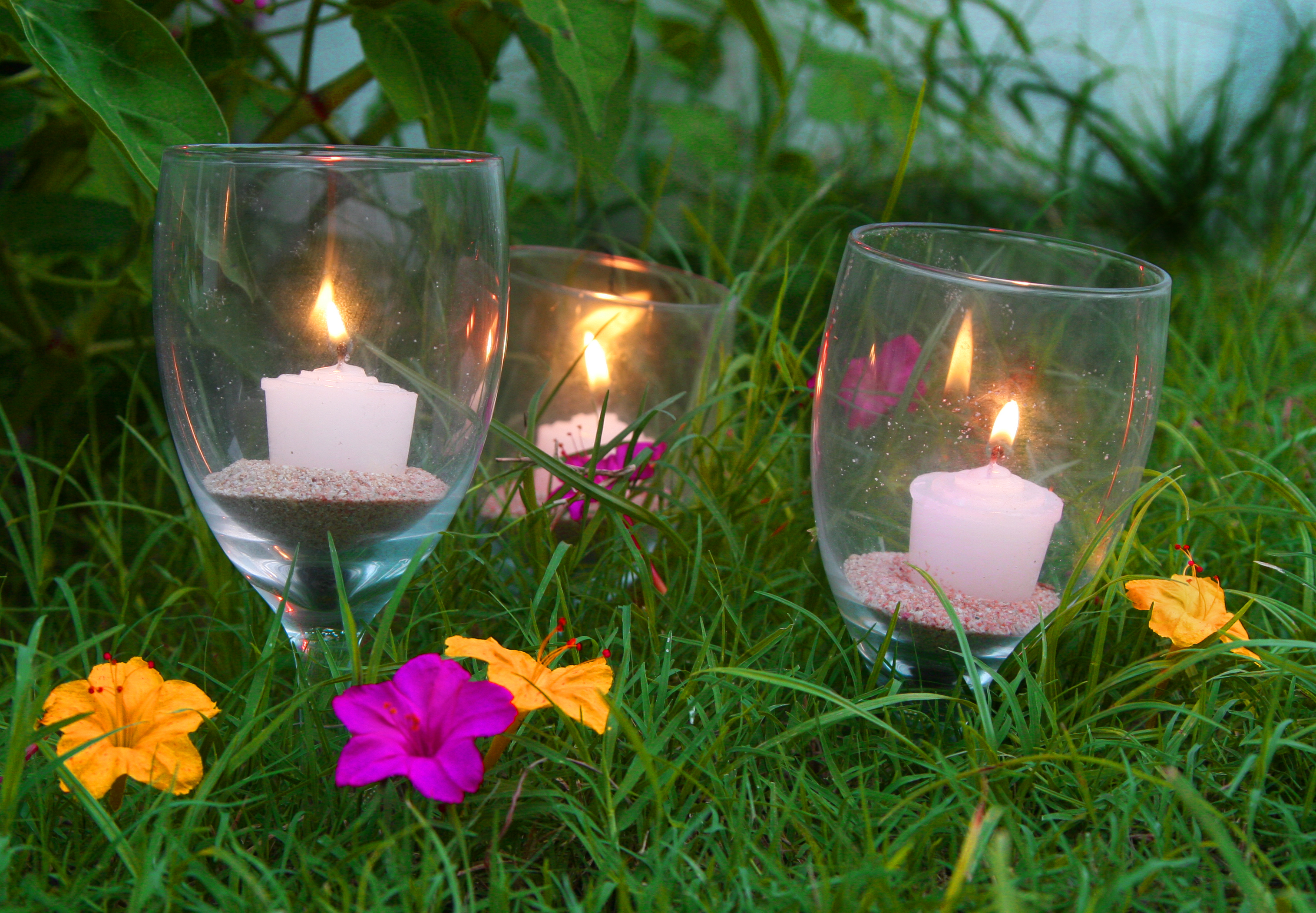 3 Ways to Reuse Broken Stemware As Garden Candle Holders - wikiHow