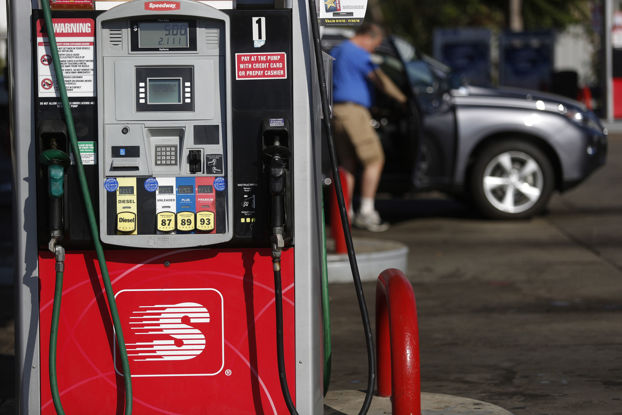 For gas-station operators, chip card upgrade is a pain in the pump ...