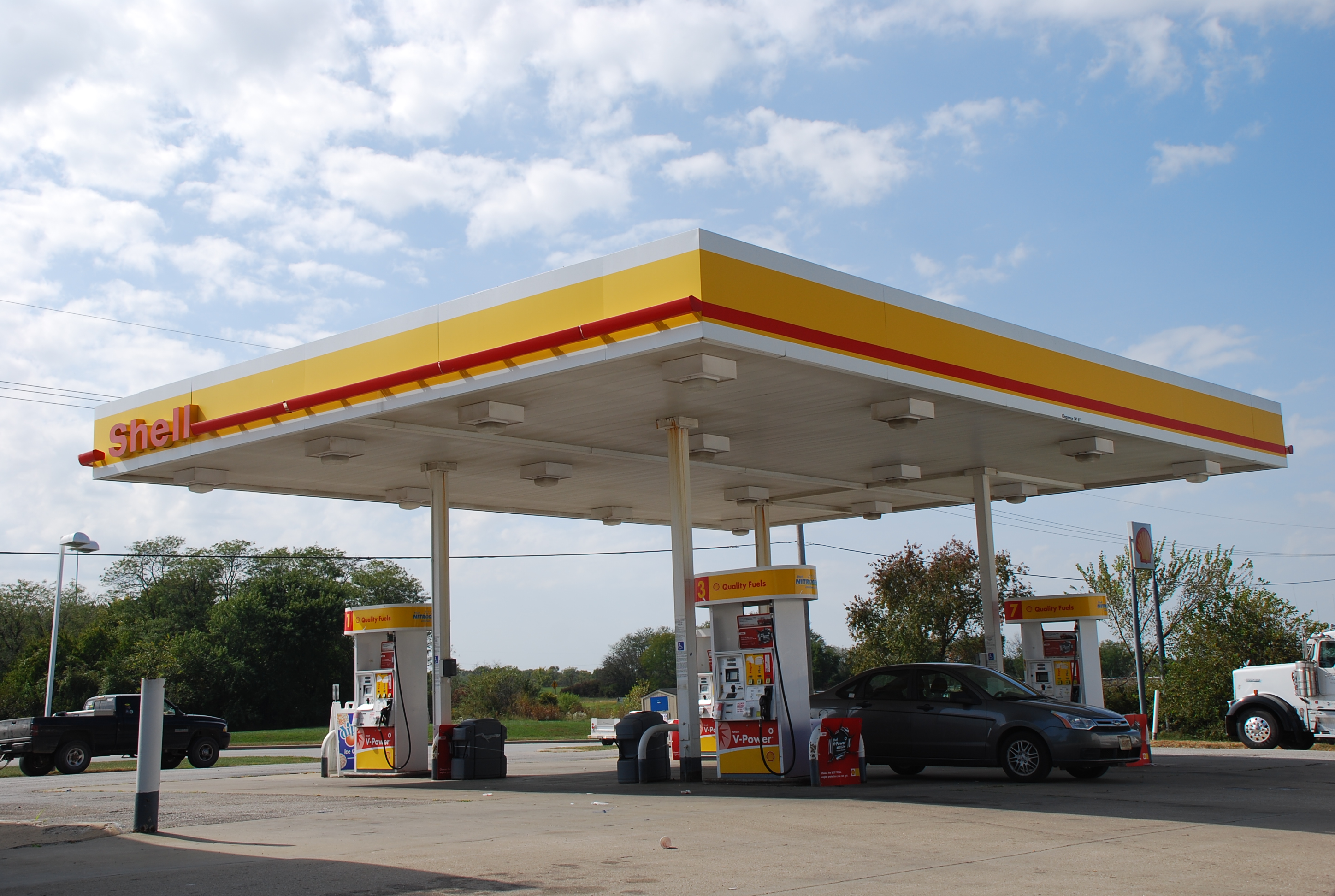 Shell Gas Station & C-Store | Net Lease Commercial Real Estate